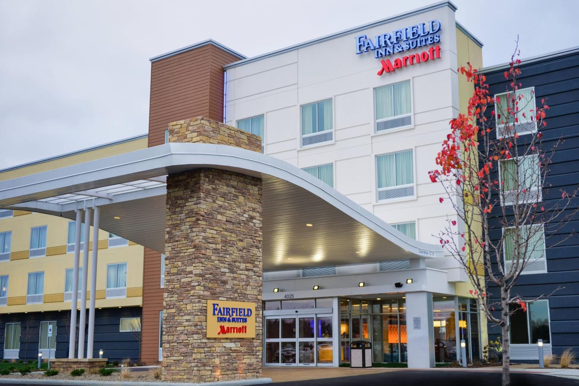 Fairfield Inn and Suites Canton South — hotel in Canton, Ohio