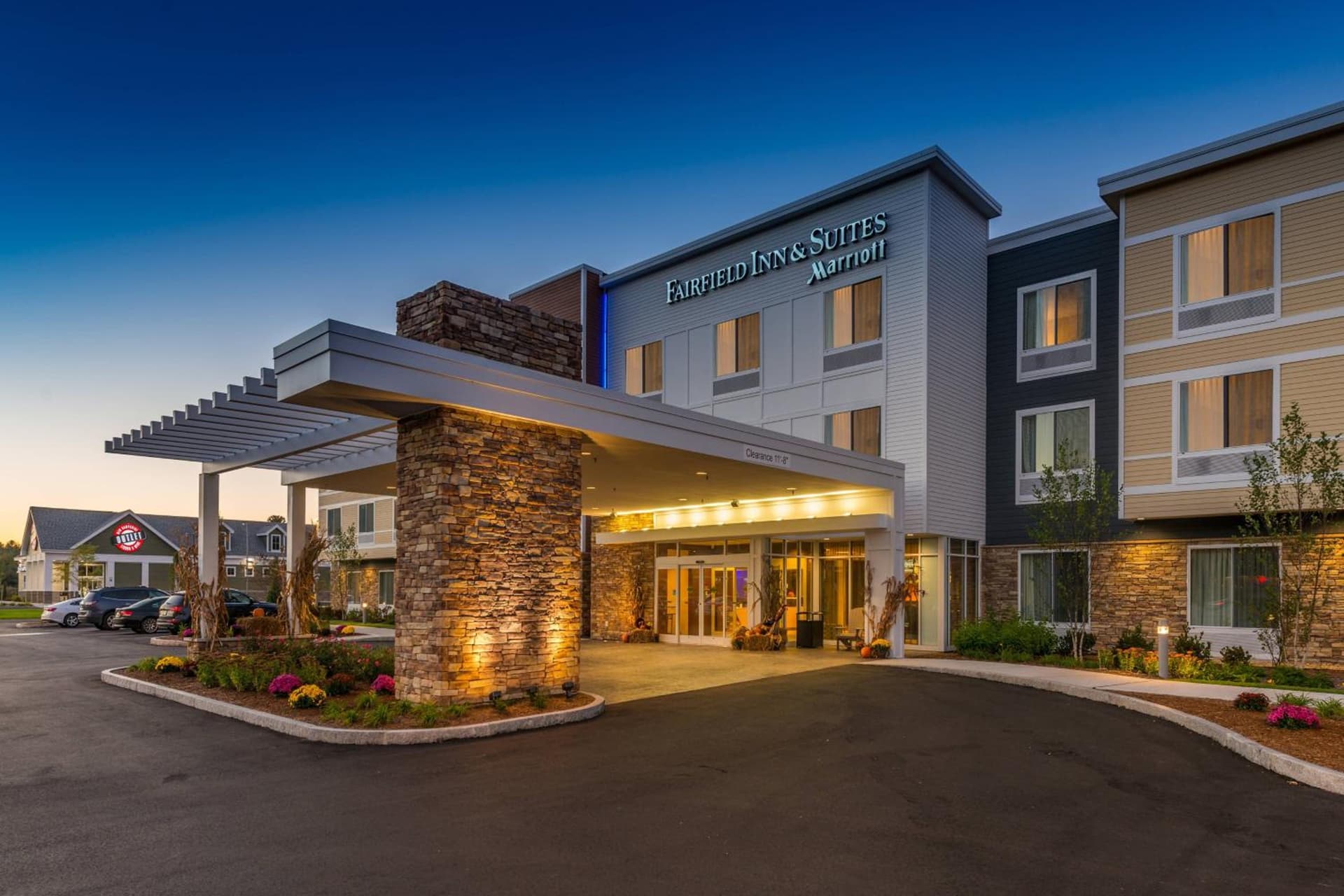 Fairfield Inn & Suites by Marriott Plymouth White Mountains — hotel in Plymouth, Minnesota