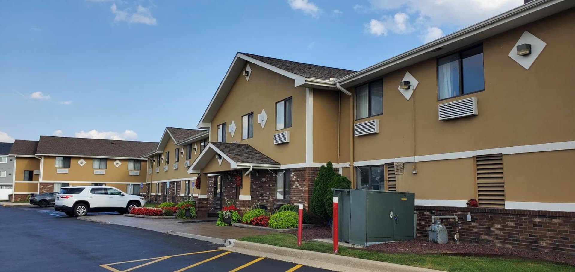 Super 8 by Wyndham Sterling Heights/Detroit Area — hotel in Sterling Heights, Michigan