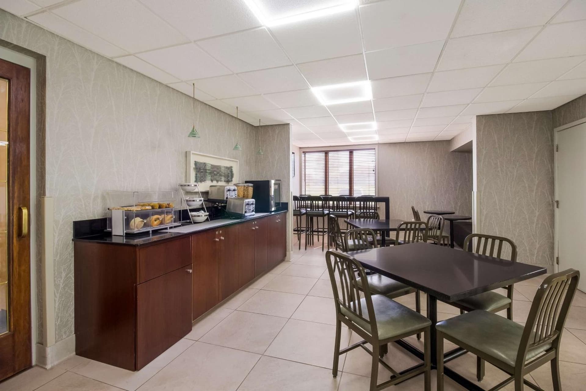 Best Western Lock Haven interior in Lock Haven, PA — gallery photo 2