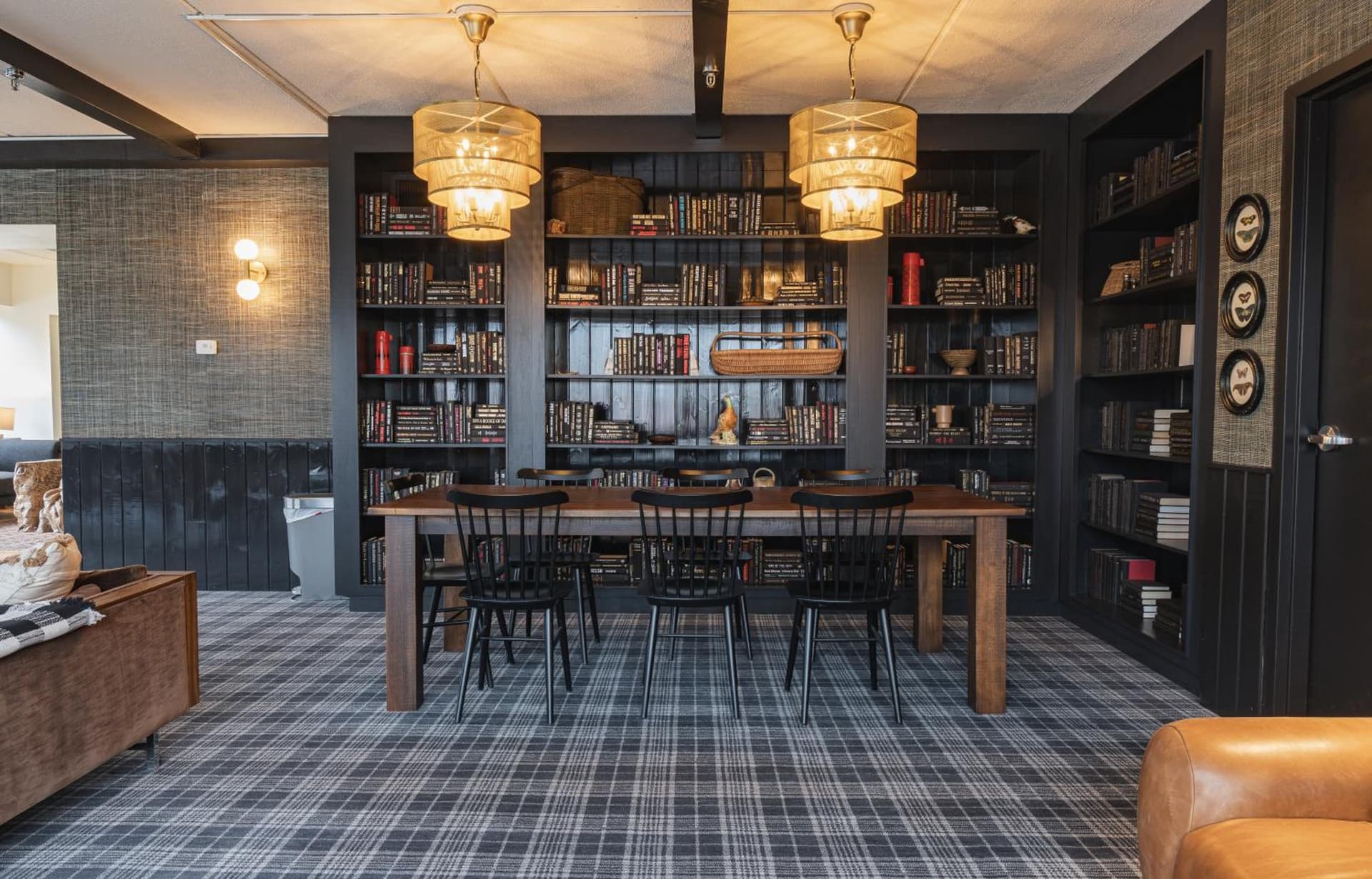 Hunter Lodge, a Bluebird by Lark featured exterior or lobby in Hunter — similar hotel