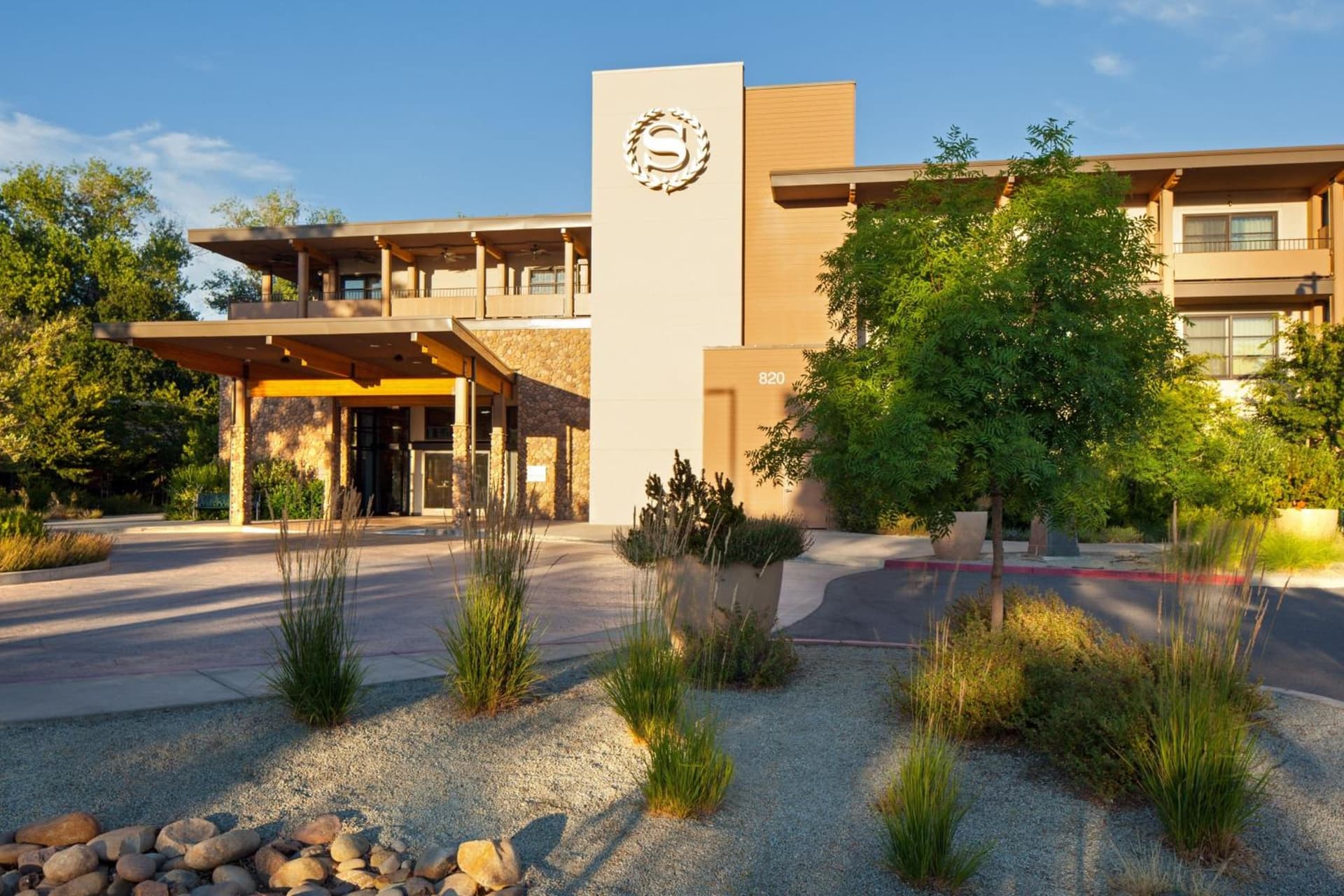 Sheraton Redding Hotel at the Sundial Bridge — hotel in Redding, California