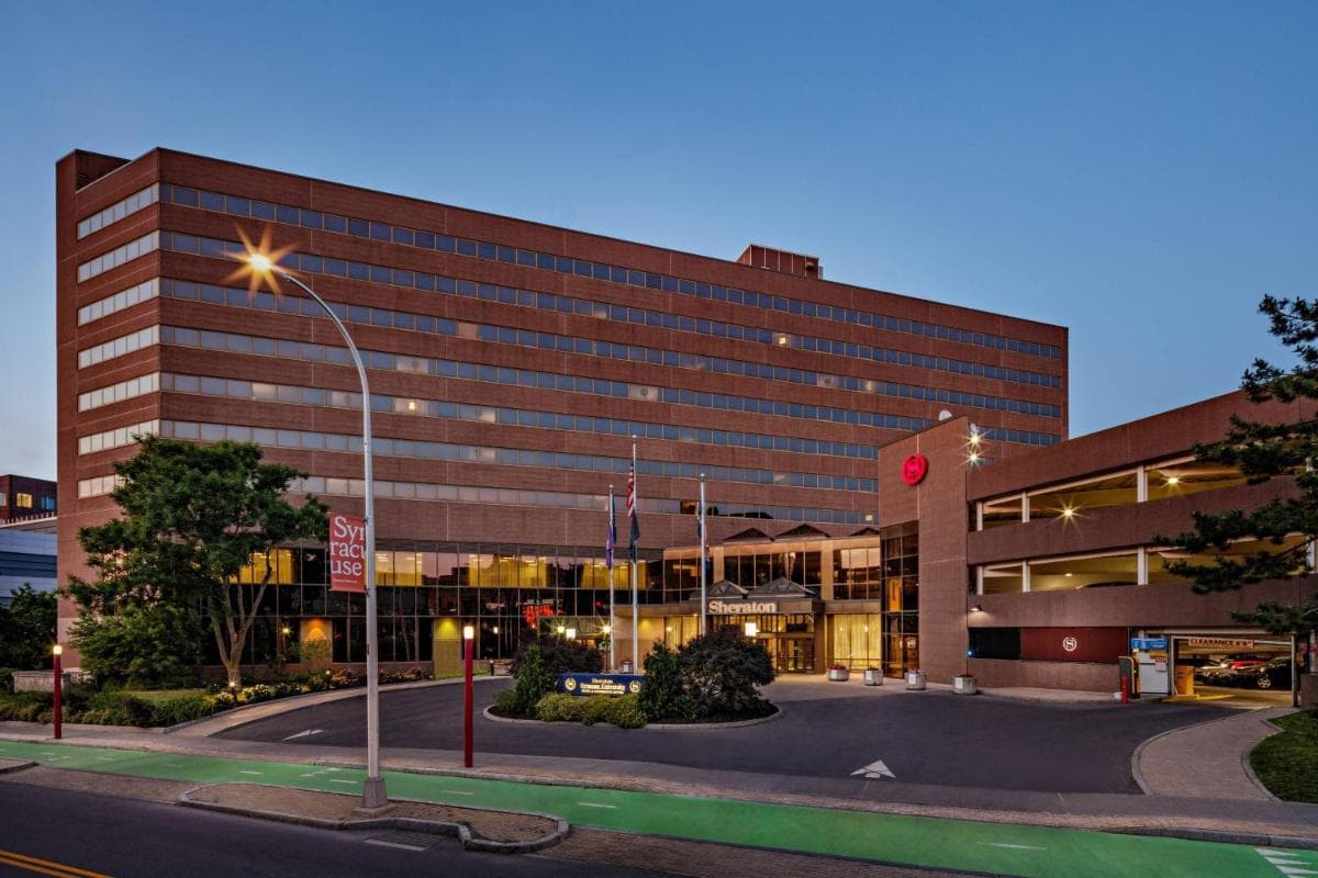 Sheraton Syracuse University Hotel and Conference Center — hotel in Syracuse, New York