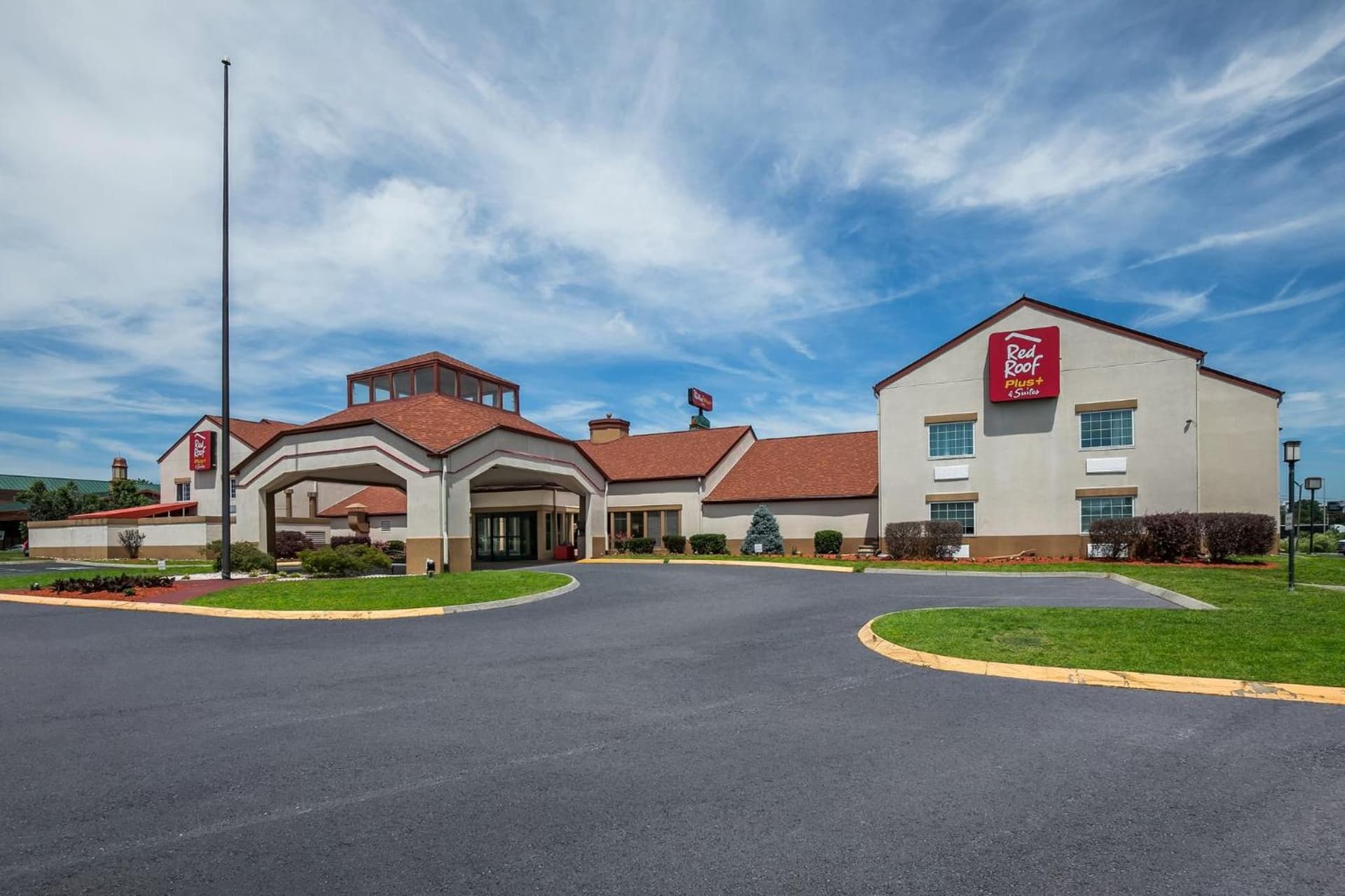 Red Roof Inn PLUS+ & Suites Knoxville West - Cedar Bluff — hotel in Knoxville, Tennessee