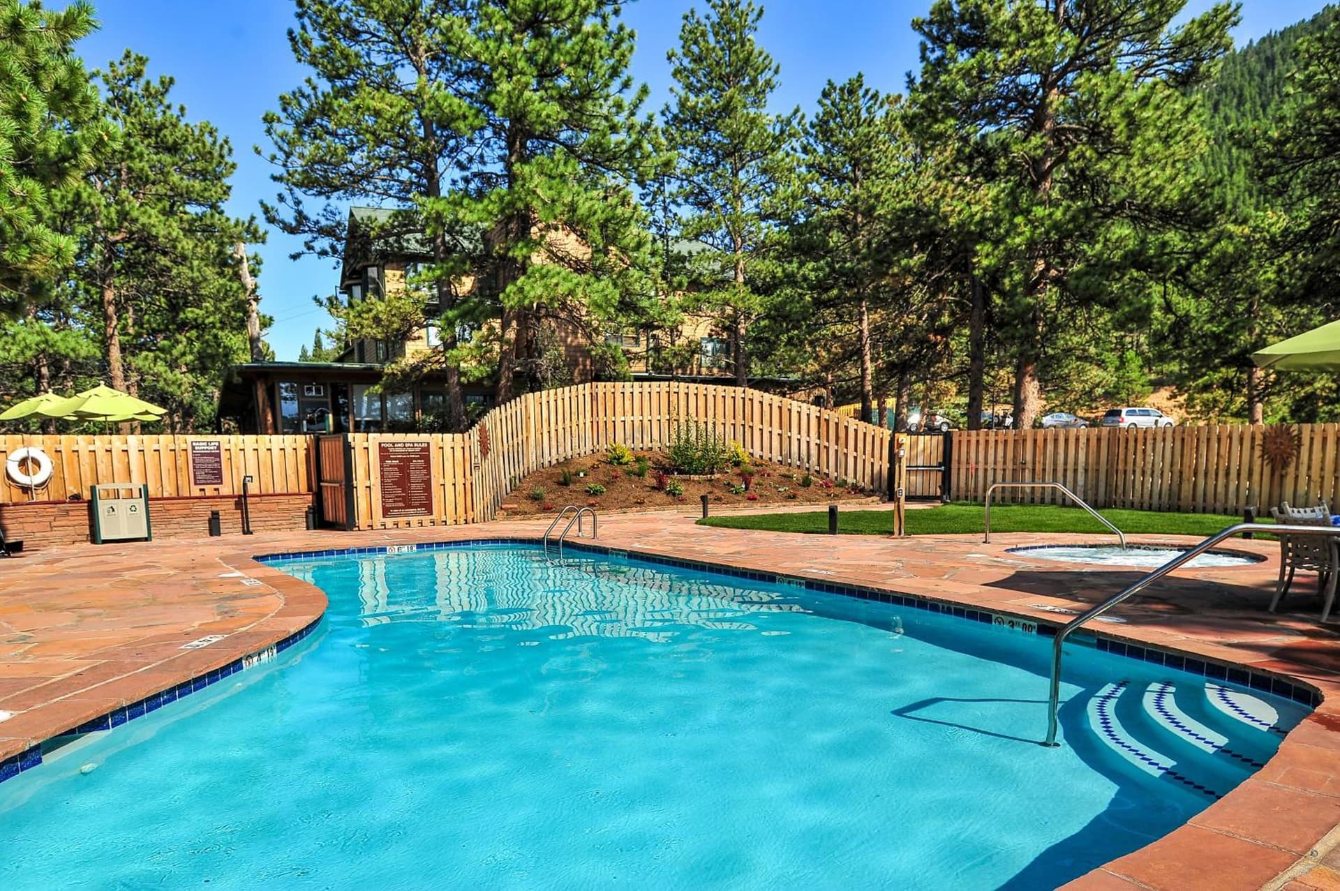 The Historic Crag's Lodge property views in Estes Park, CO — gallery photo 3