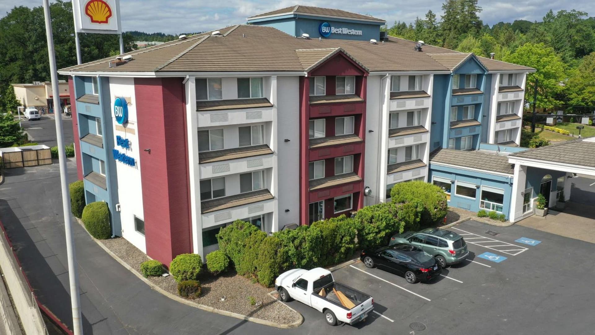 Best Western Lake Oswego Hotel & Suites — hotel in Lake Oswego, Oregon
