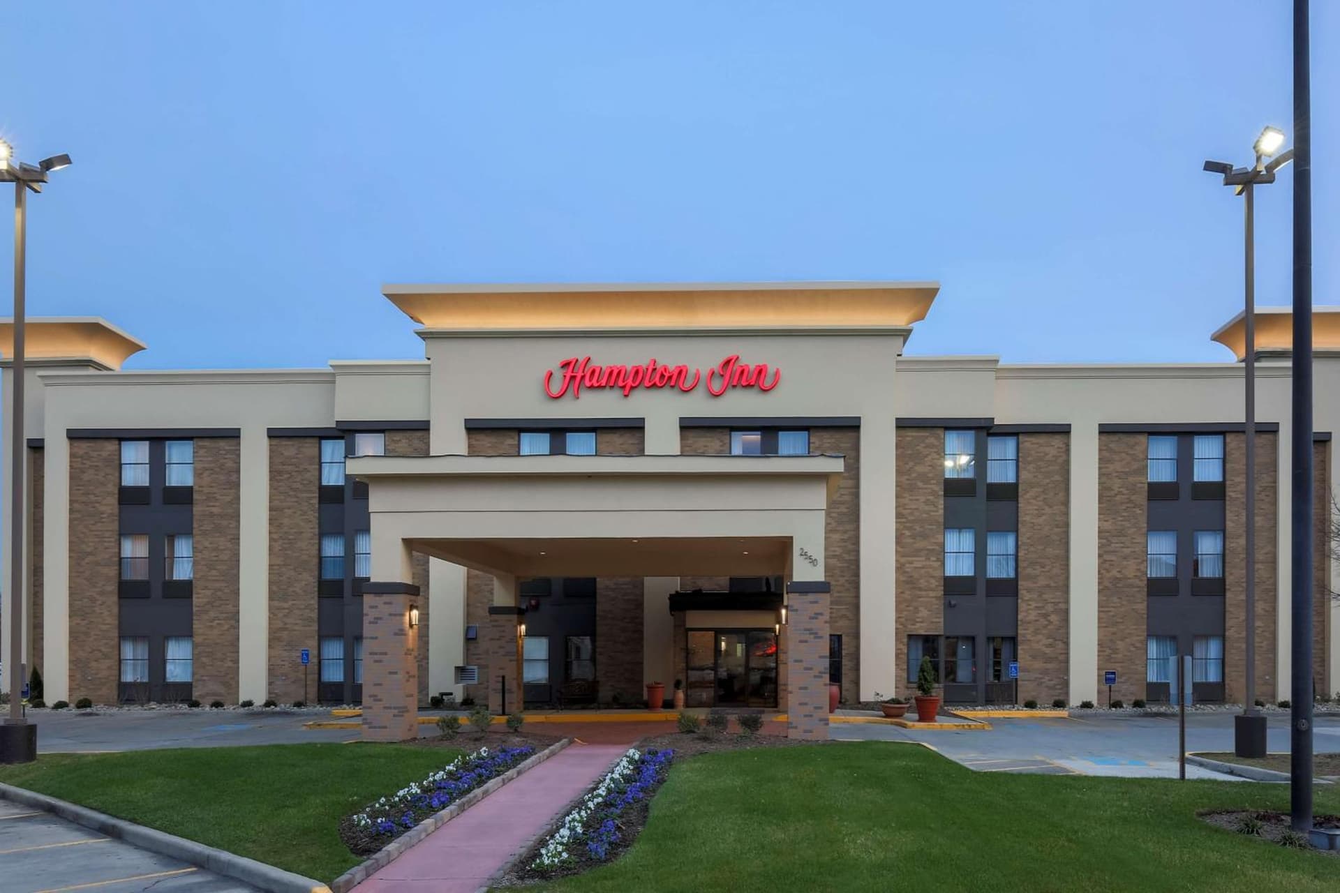 Spark By Hilton Dayton Fairborn featured exterior or lobby in Fairborn, OH — similar hotel