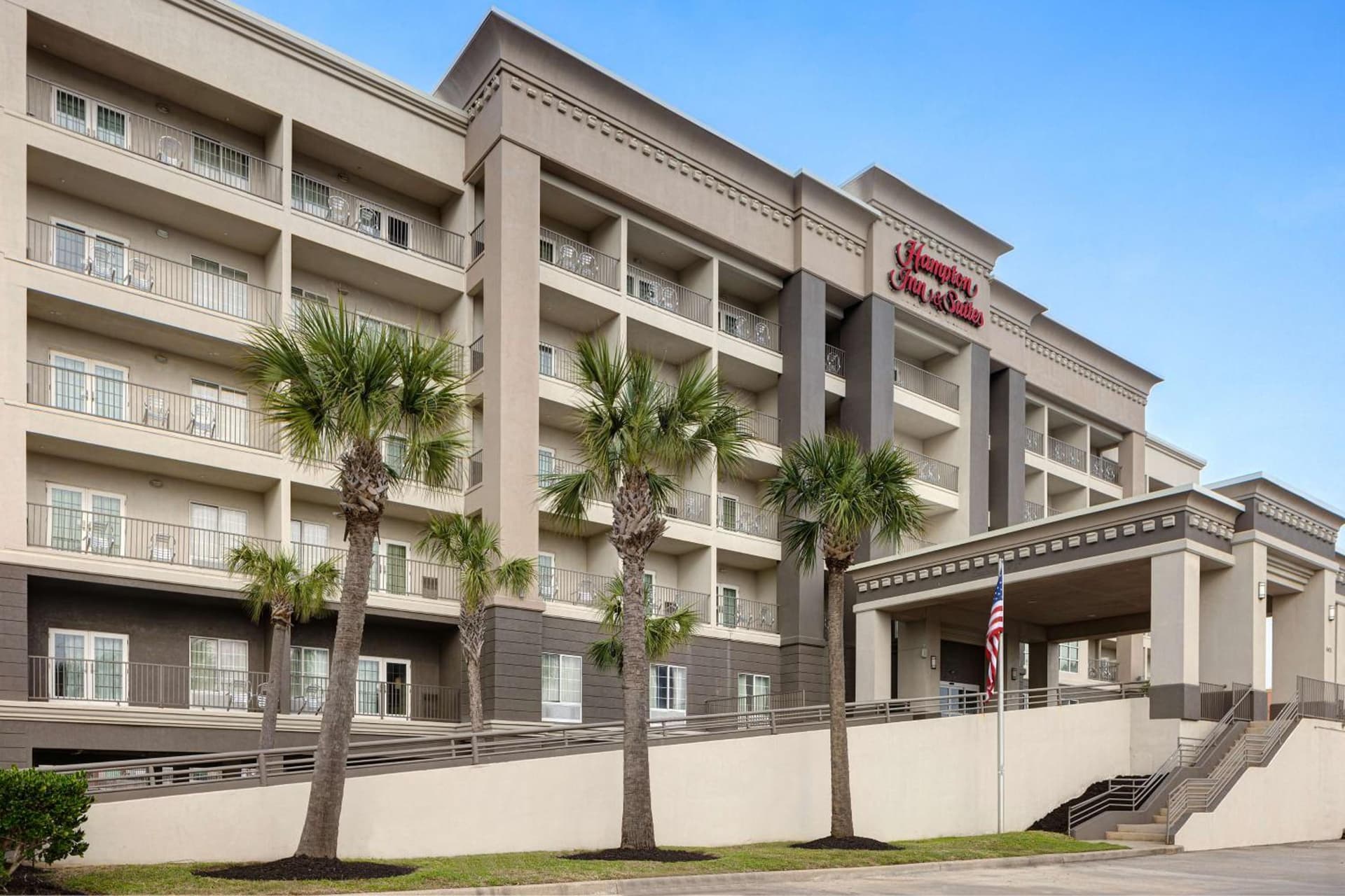 Hampton Inn & Suites Galveston interior in Galveston, TX — gallery photo 2