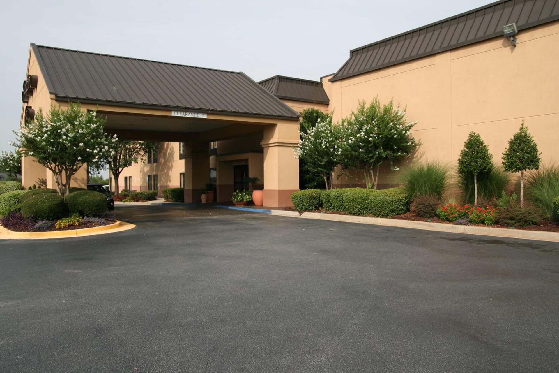 Hampton Inn Perry featured exterior or lobby in Perry, GA — similar hotel