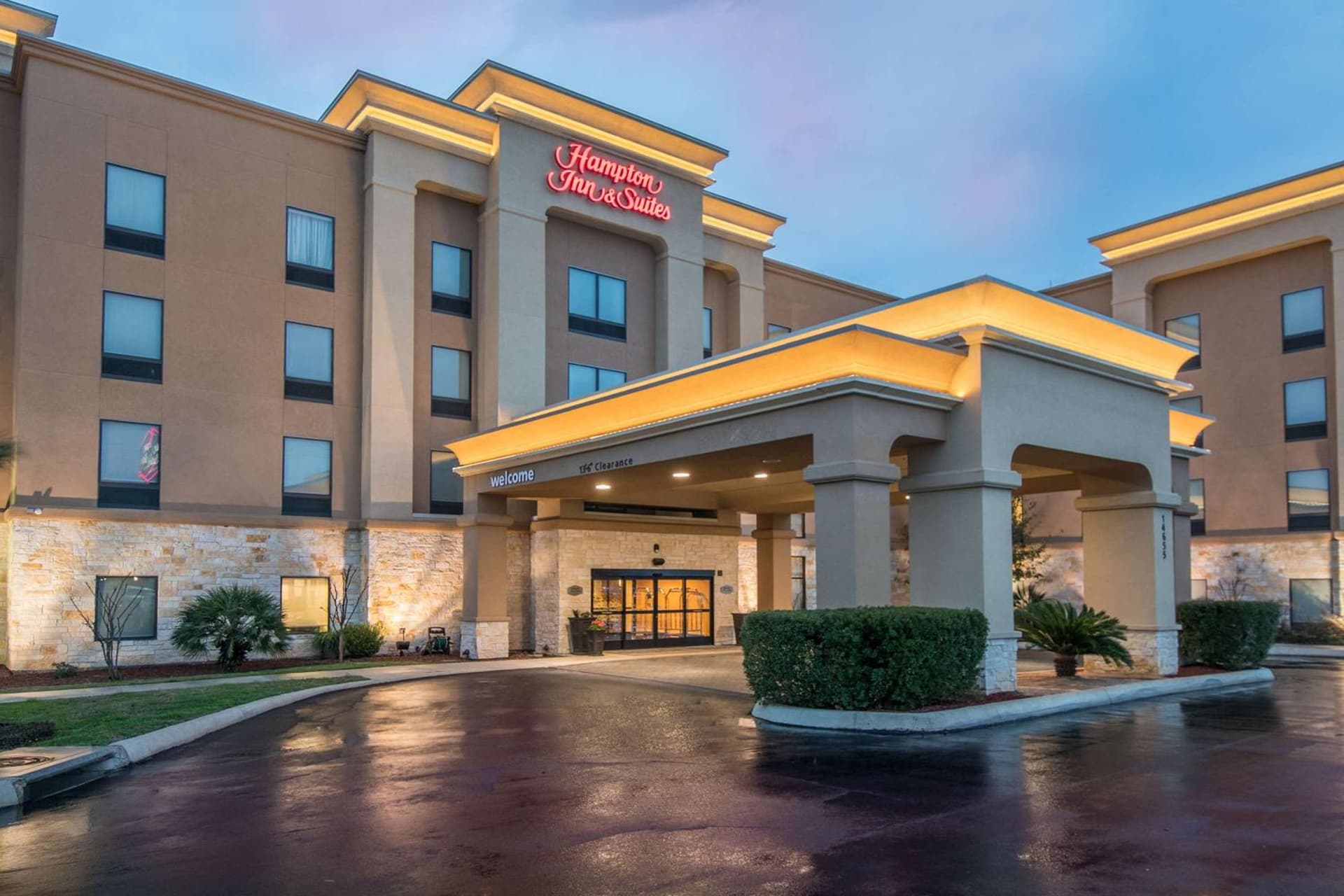Hampton Inn & Suites Selma-San Antonio/Randolph AFB — hotel in Selma, Texas