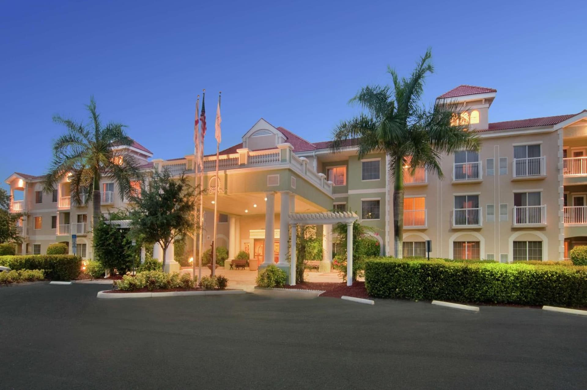 DoubleTree Suites by Hilton Naples — hotel in Naples, Florida