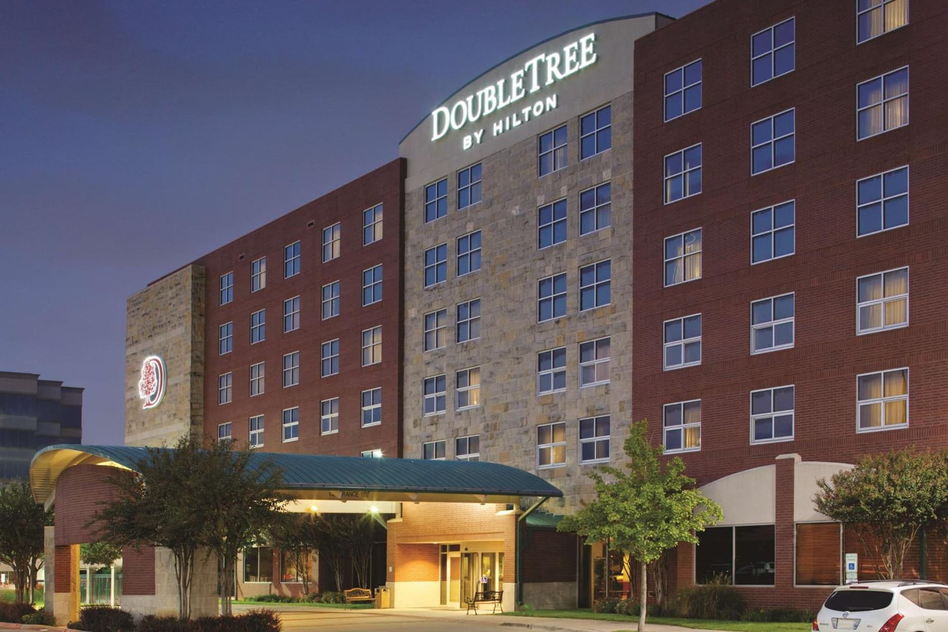 DoubleTree by Hilton Dallas-Farmers Branch — hotel in Farmers Branch, Texas