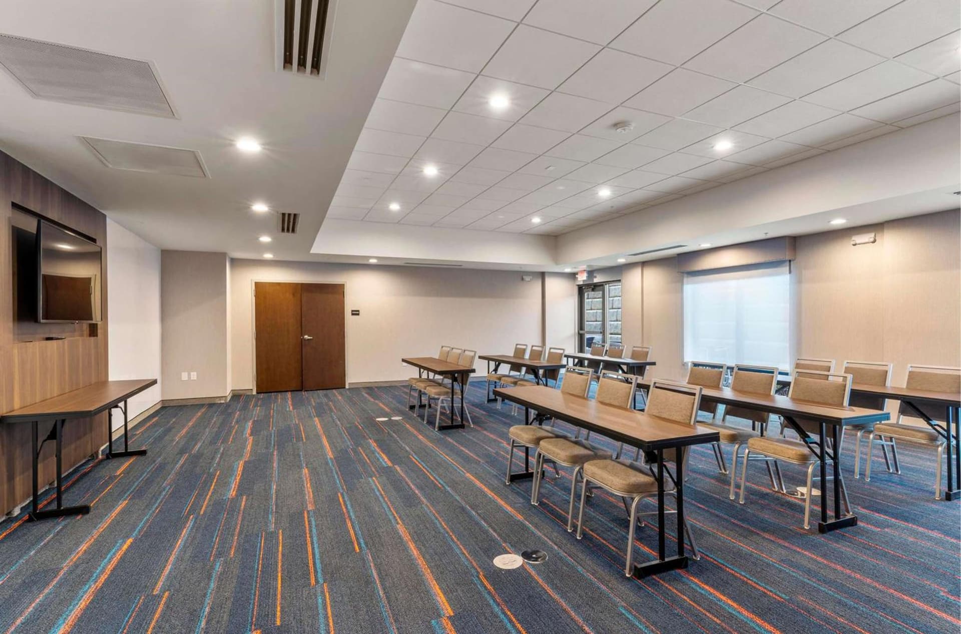 Hampton Inn Colorado Springs Northeast exterior or lobby in Colorado Springs, CO — main listing photo
