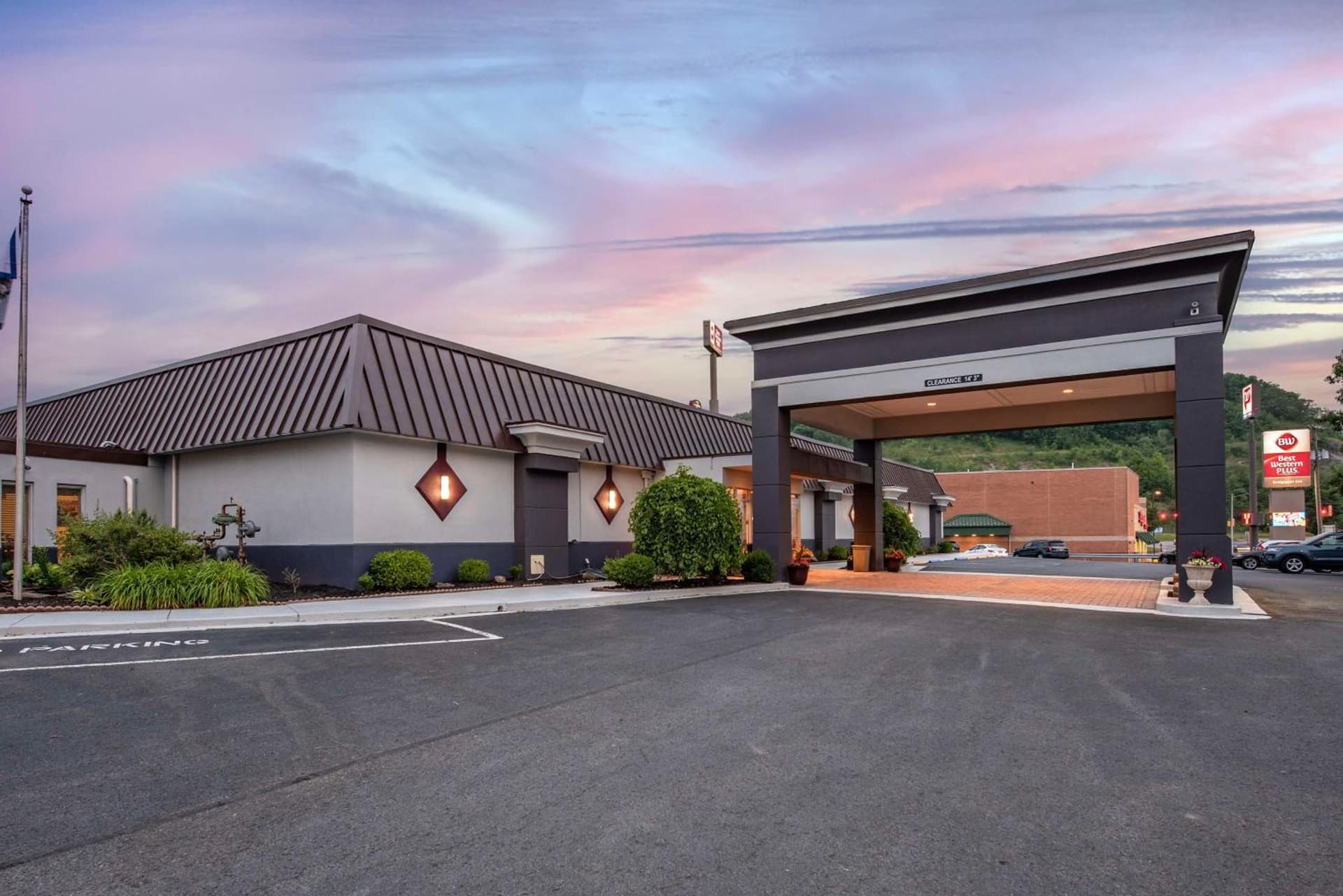 Best Western Plus Bridgeport Inn — hotel in Bridgeport, West Virginia