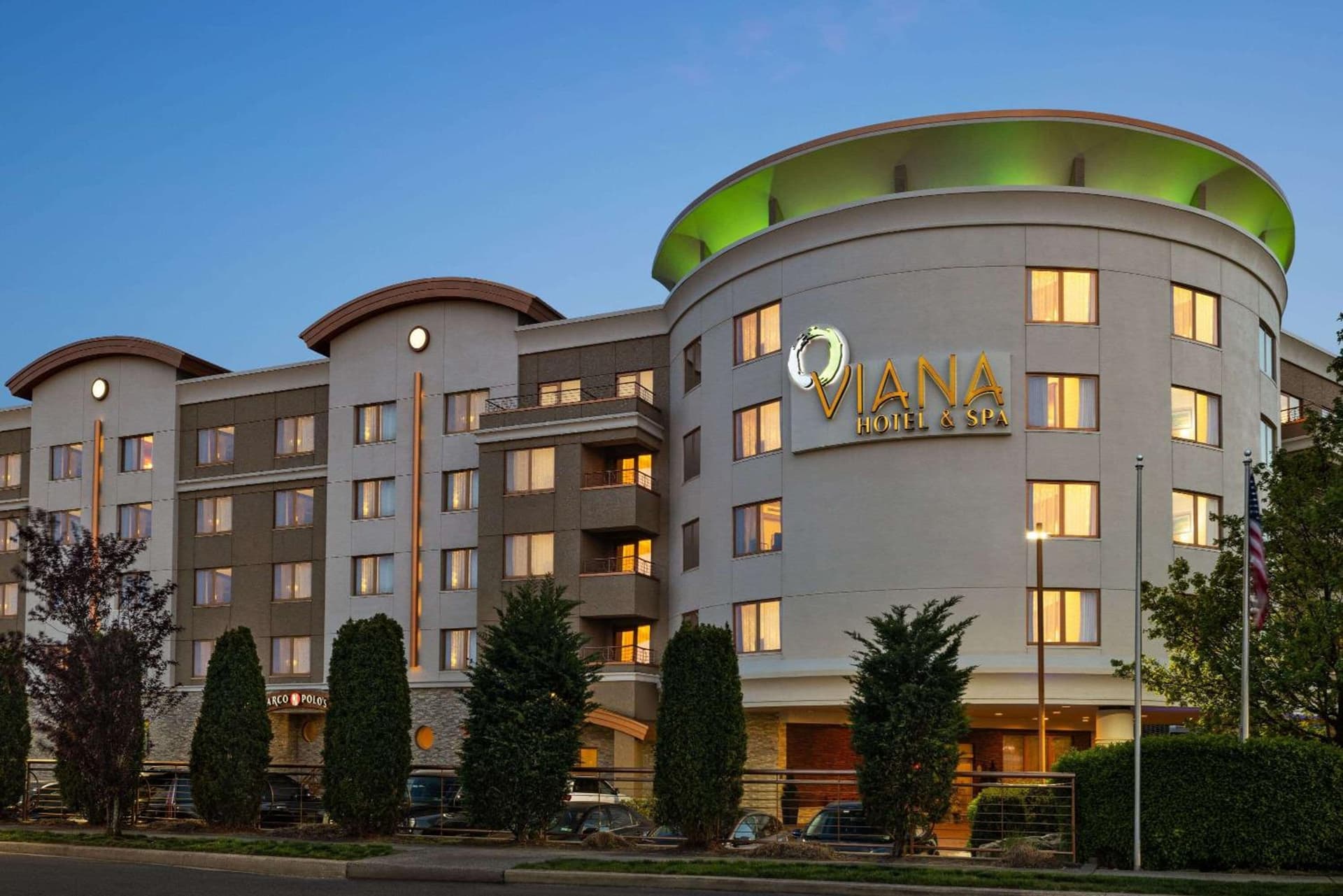 Viana Hotel and Spa, Trademark Collection by Wyndham — hotel in Westbury, New York