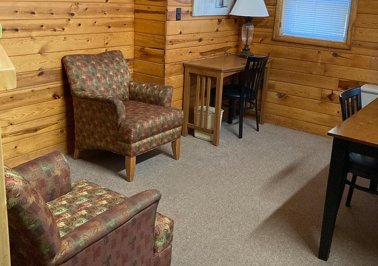 Trailshead Lodge - Cabin 5 interior in Lead, SD — gallery photo 2