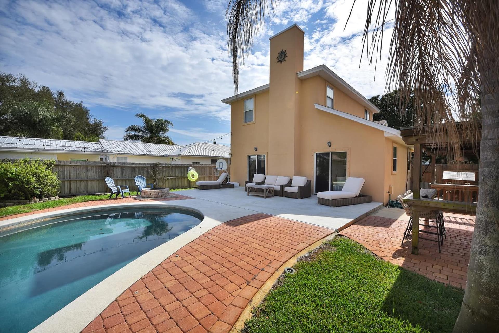 Heated Pool Pet Friendly Home property views in Jacksonville Beach, FL — gallery photo 3
