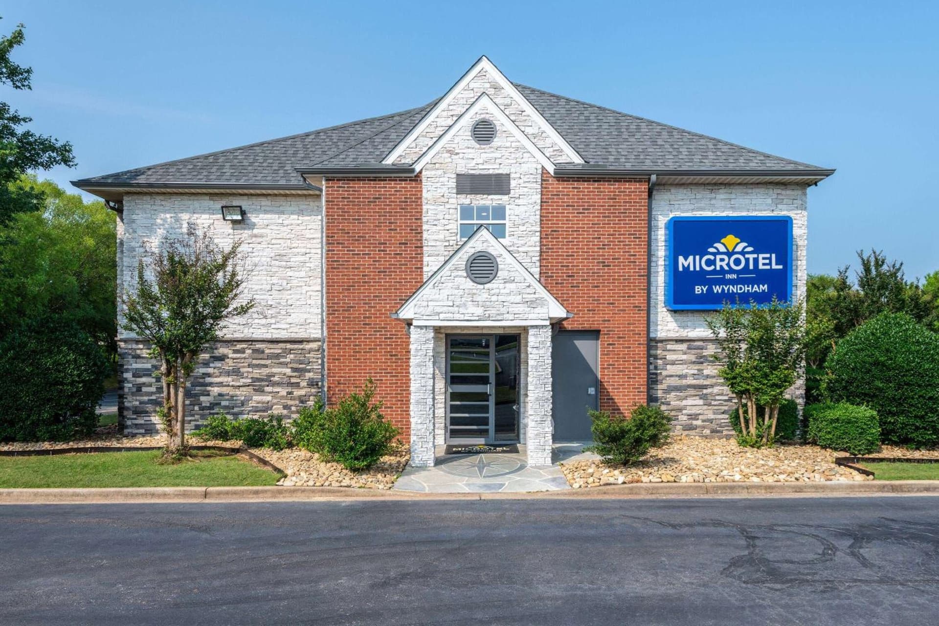 Microtel Inn by Wyndham Spartanburg Duncan — hotel in Duncan, South Carolina