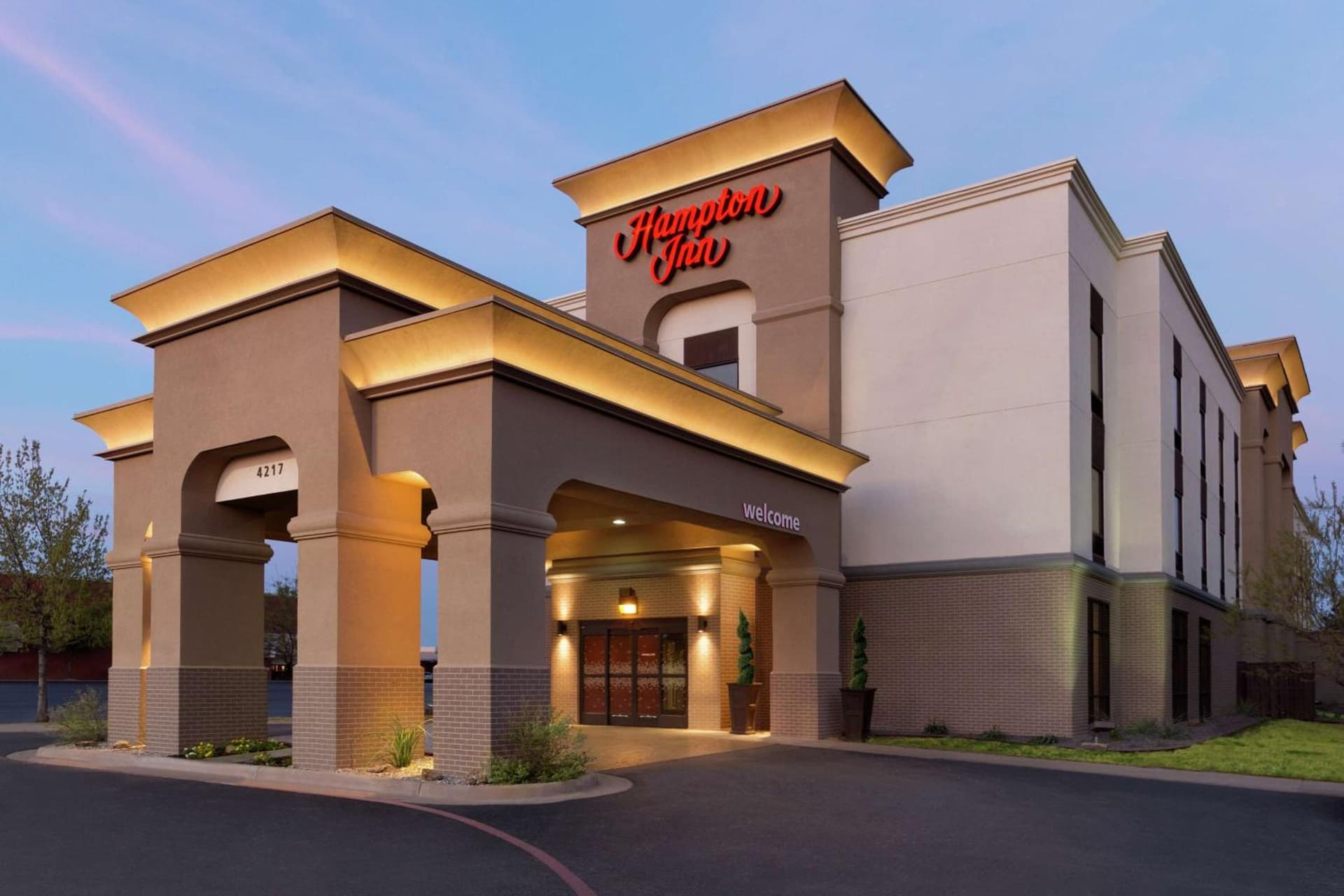Hampton Inn Wichita Falls-Sikes Senter Mall featured exterior or lobby in Wichita Falls, TX — similar hotel