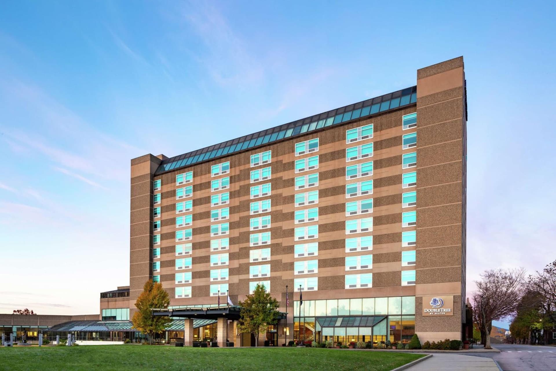 DoubleTree by Hilton Manchester Downtown — hotel in Manchester, New Hampshire