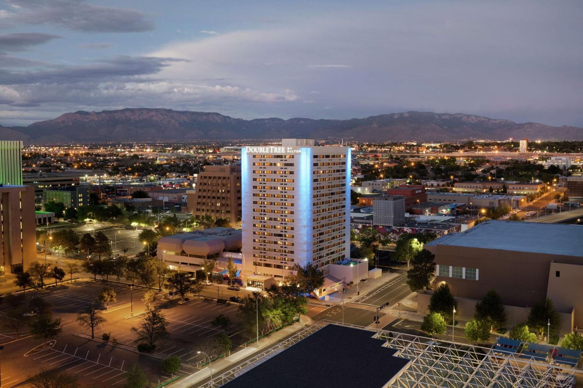 DoubleTree by Hilton Hotel Albuquerque — hotel in Albuquerque, New Mexico