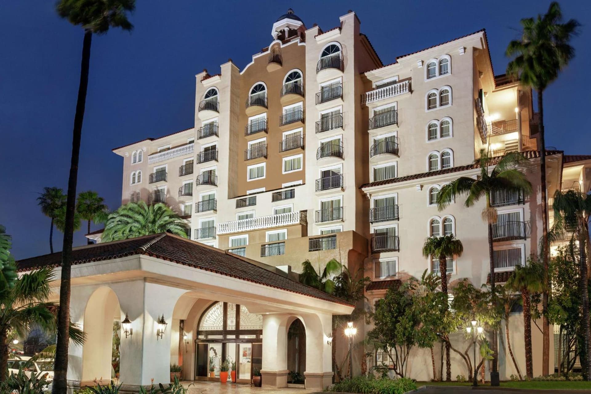 Embassy Suites by Hilton Santa Ana Orange County Airport — hotel in Santa Ana, California