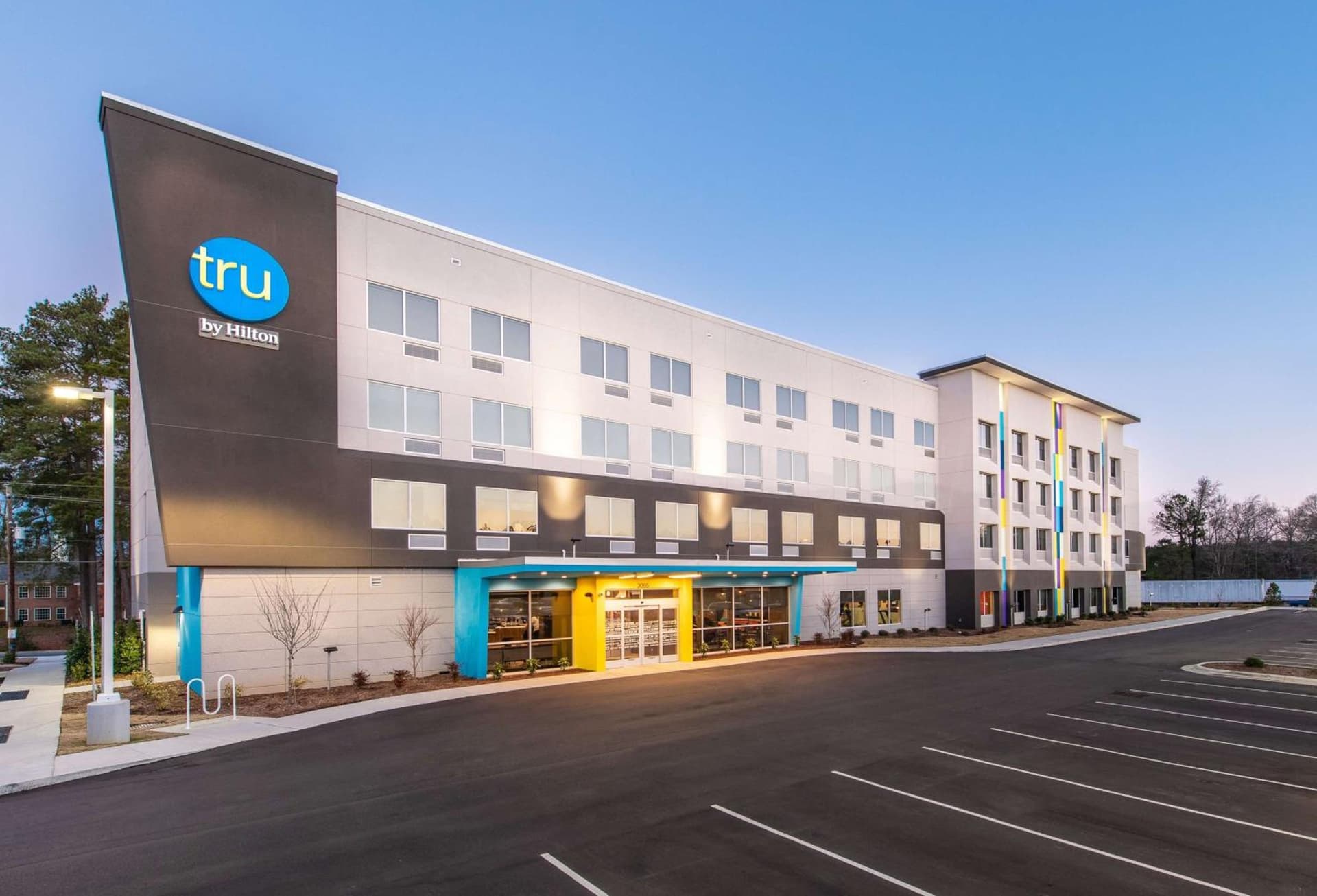 Tru by Hilton Fayetteville I-95 — hotel in Fayetteville, North Carolina