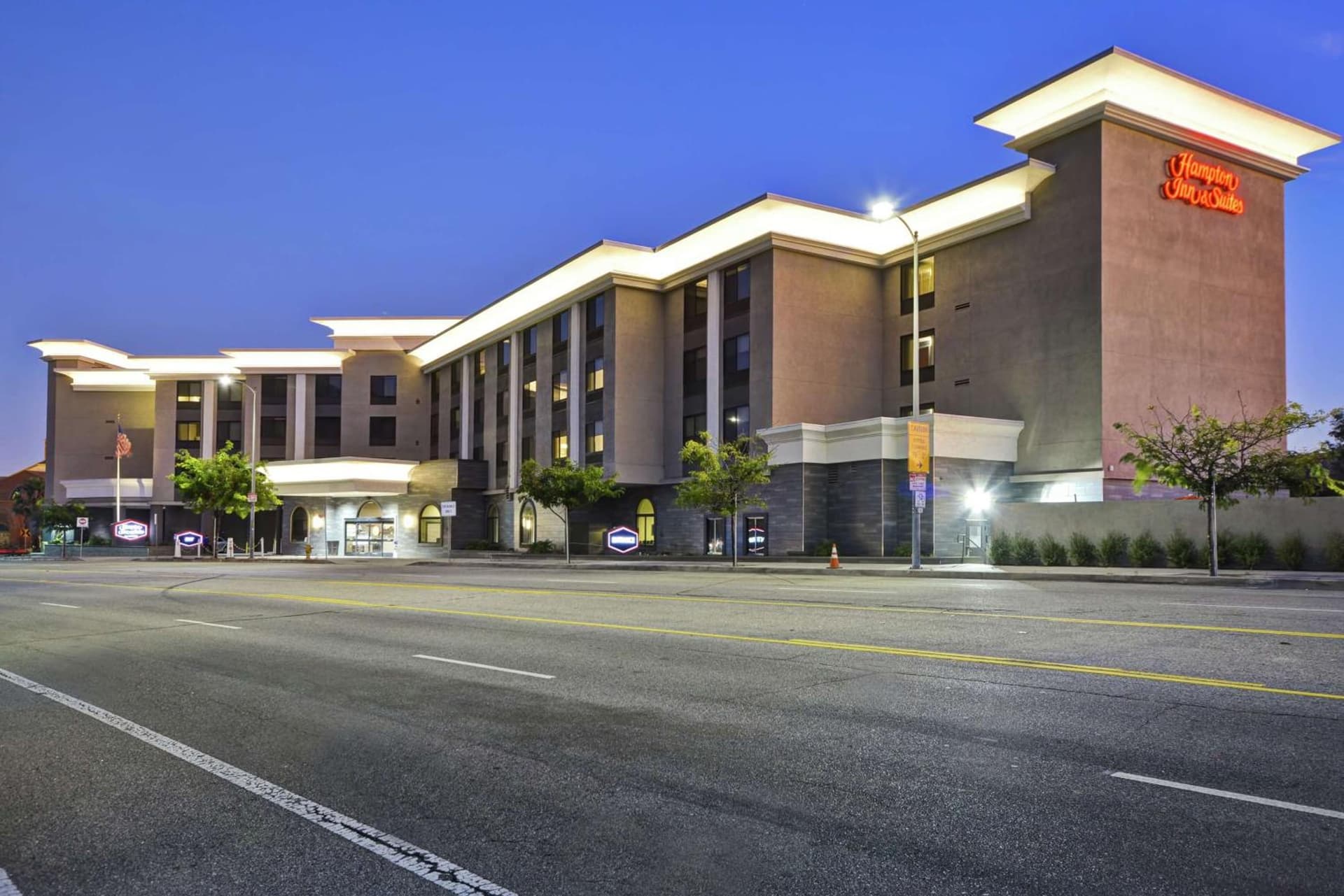 Hampton Inn & Suites Los Angeles Burbank Airport — hotel in Burbank, California