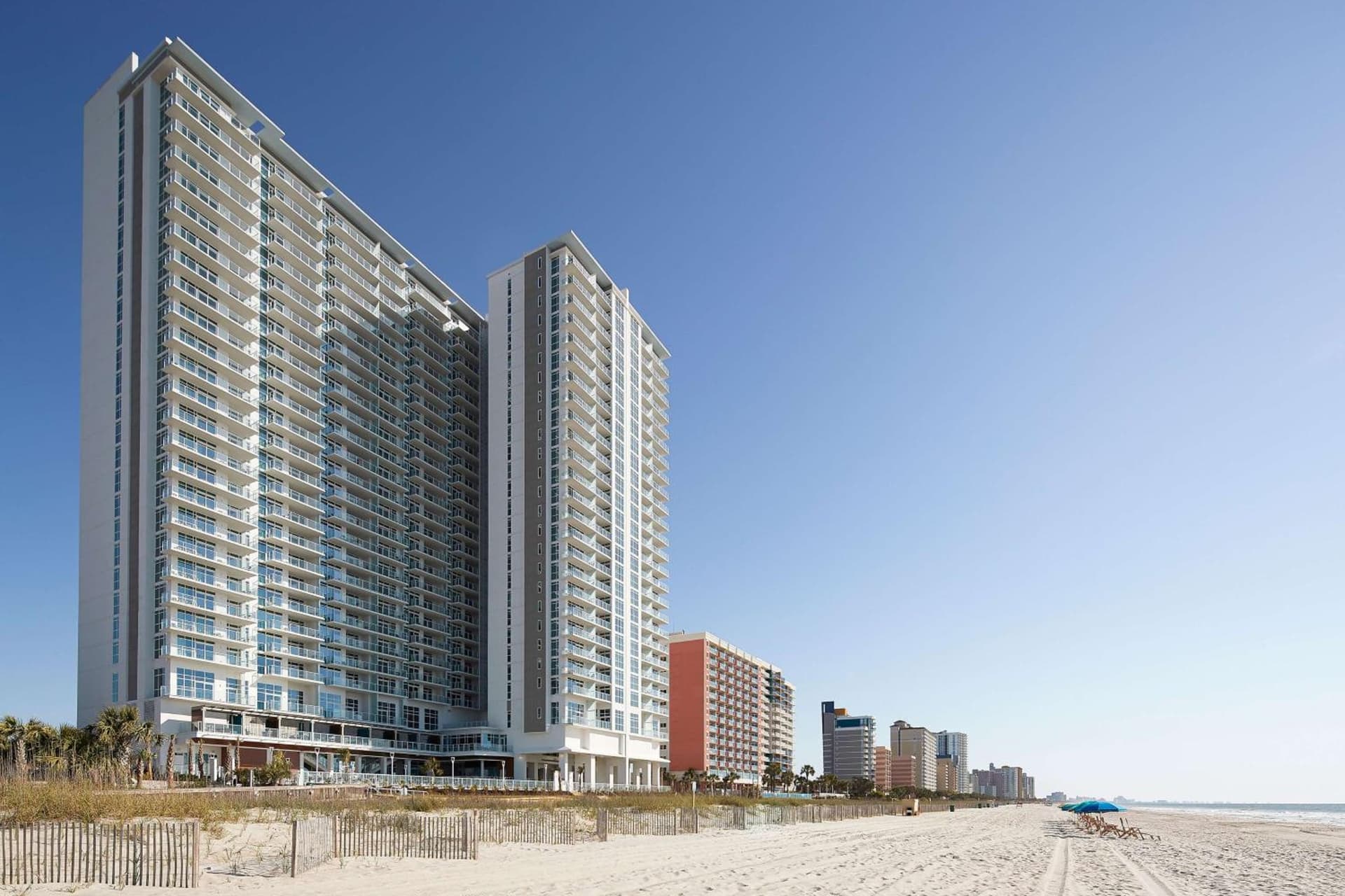 Hilton Grand Vacations Club Ocean Enclave Myrtle Beach — hotel in Myrtle Beach, South Carolina