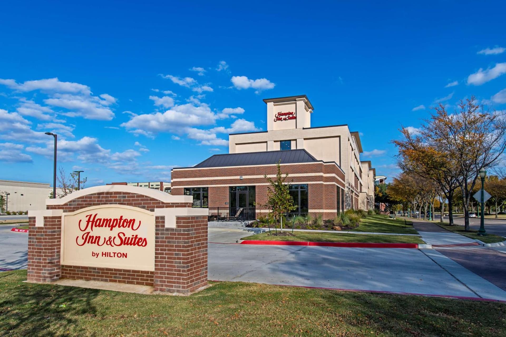 Hampton Inn & Suites Keller Town Center — hotel in Roanoke, Texas
