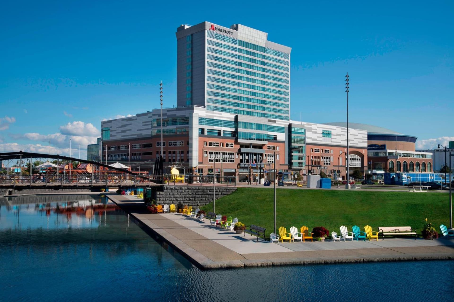 Buffalo Marriott at LECOM HARBORCENTER — hotel in Buffalo, New York