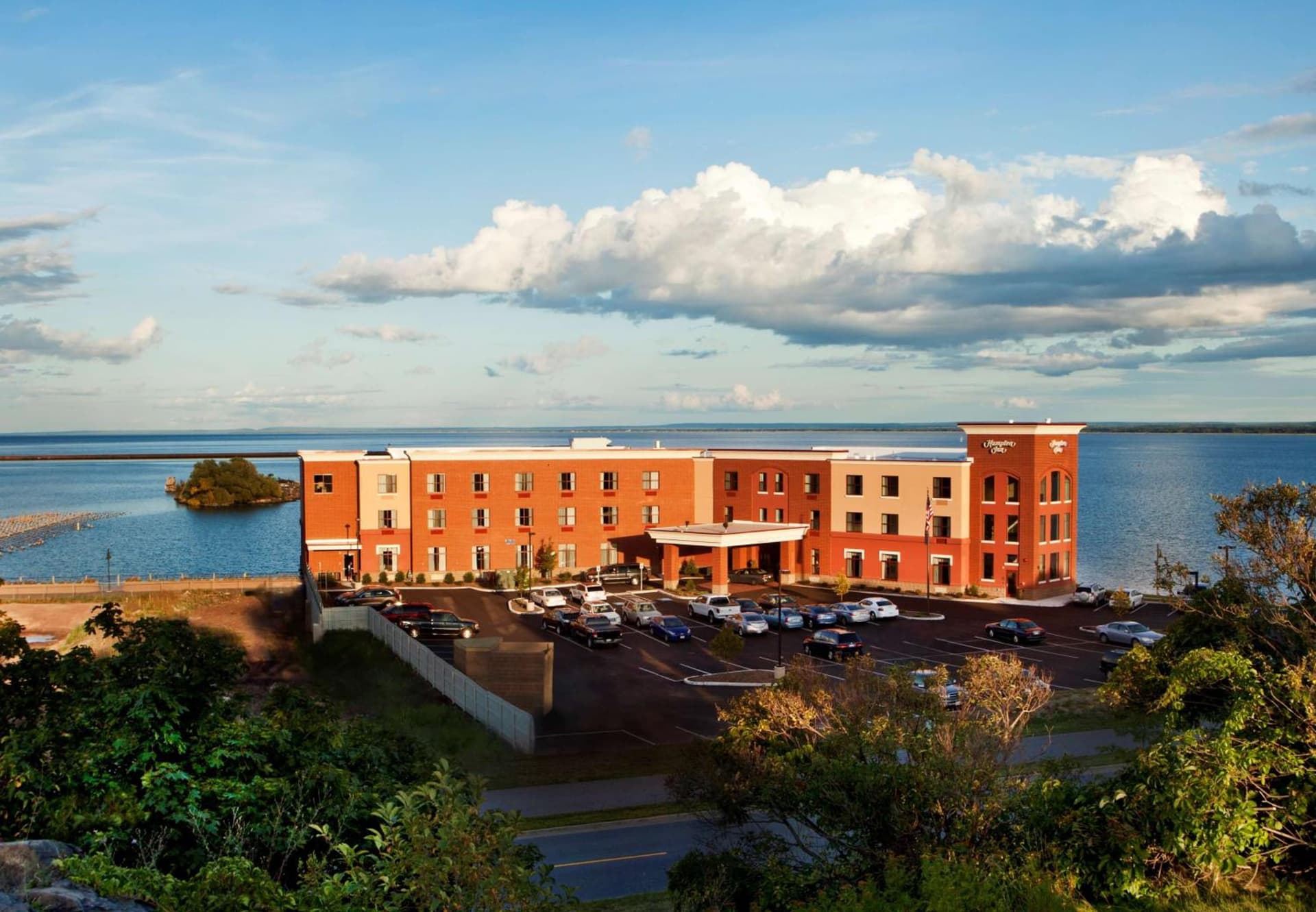 Hampton Inn Marquette-Waterfront property views in Marquette, MI — gallery photo 3