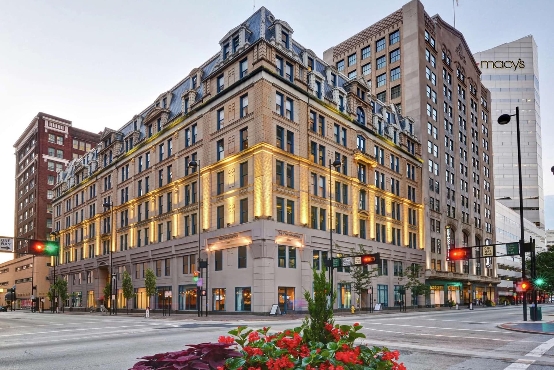 The Cincinnatian Curio Collection by Hilton — hotel in Cincinnati, Ohio
