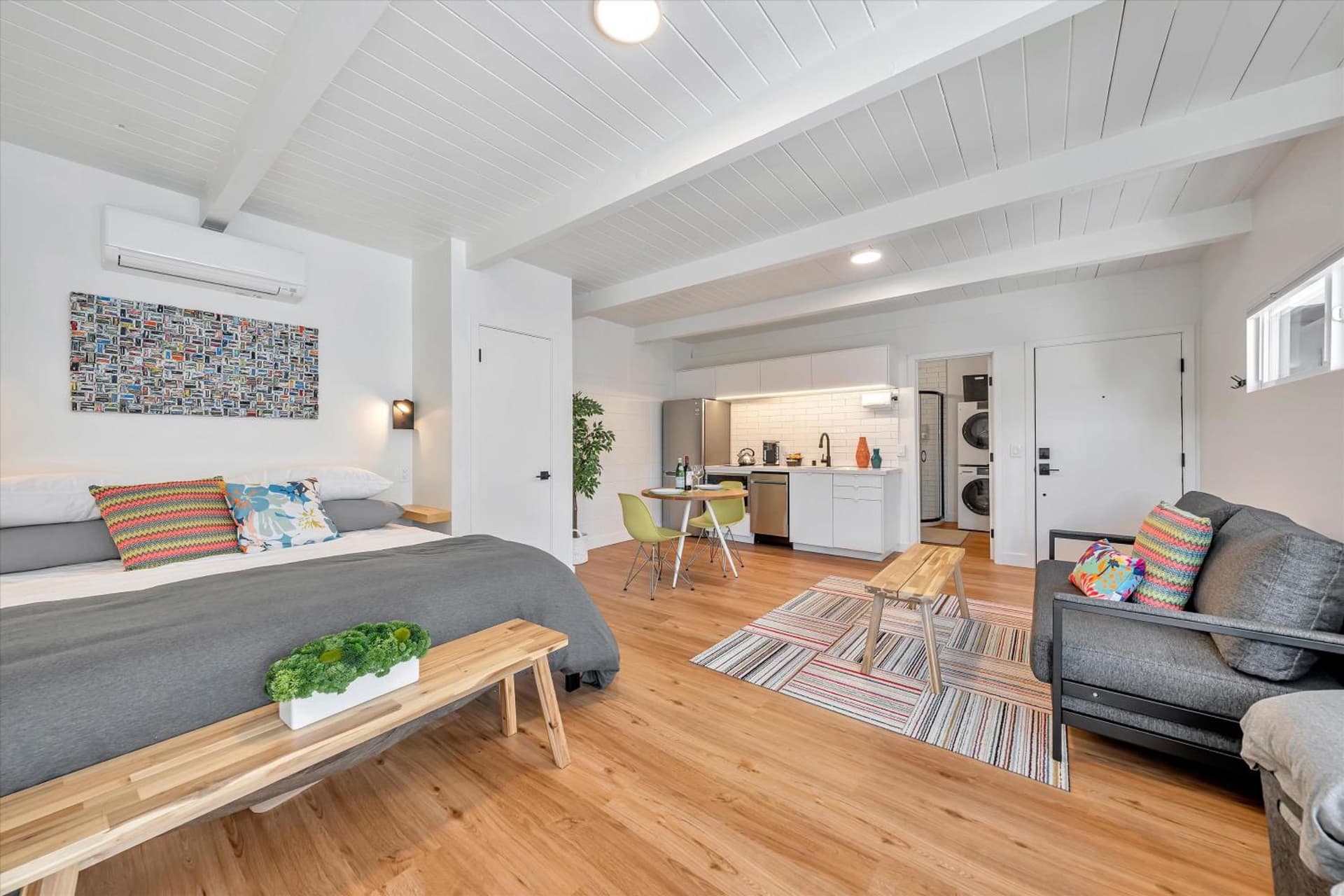 Silicon Valley Stay Apartments interior in San Carlos, CA — gallery photo 2