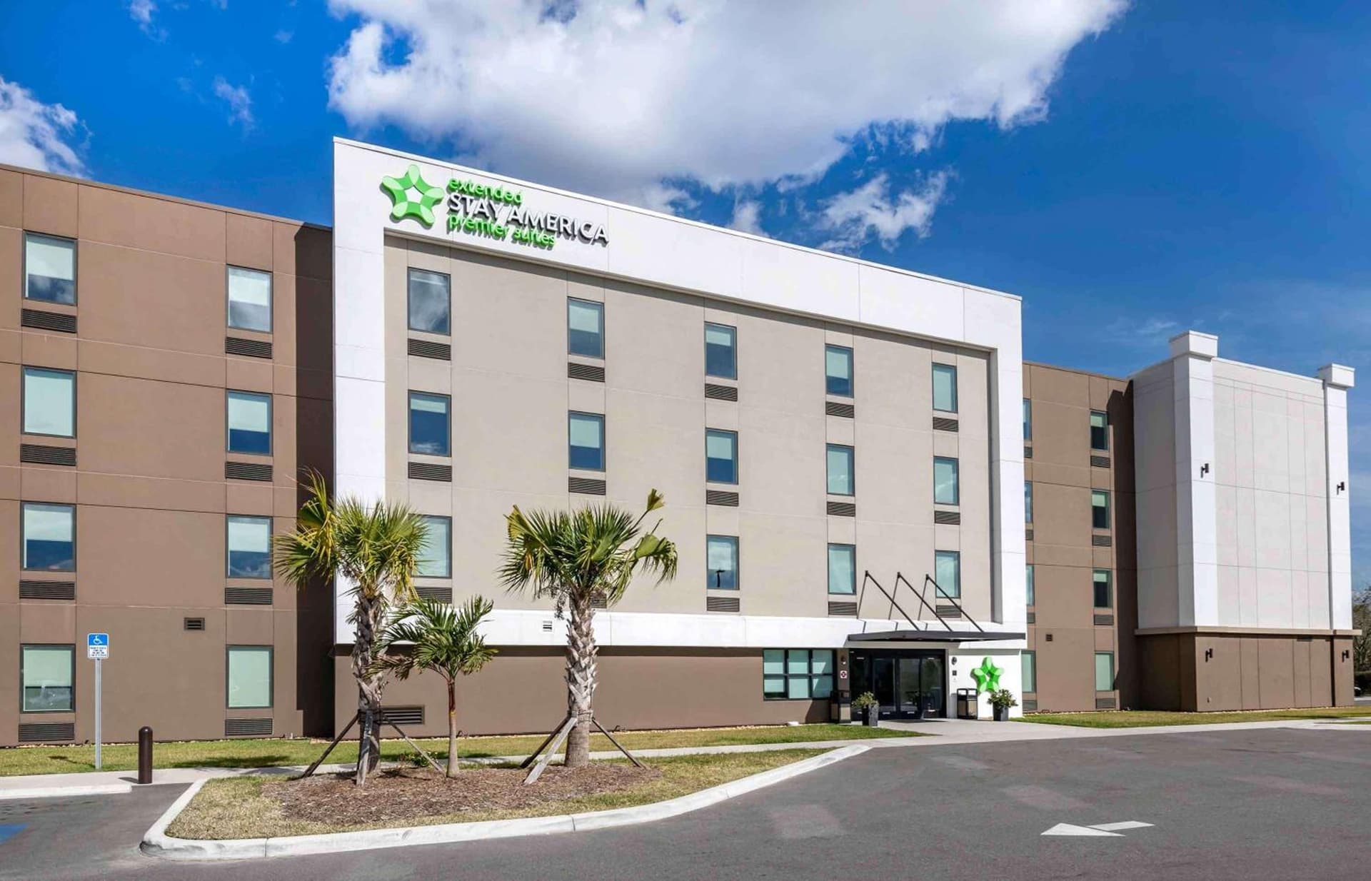 Extended Stay America Premier Suites - Tampa - Fairgrounds - Casino — hotel in Tampa, Florida