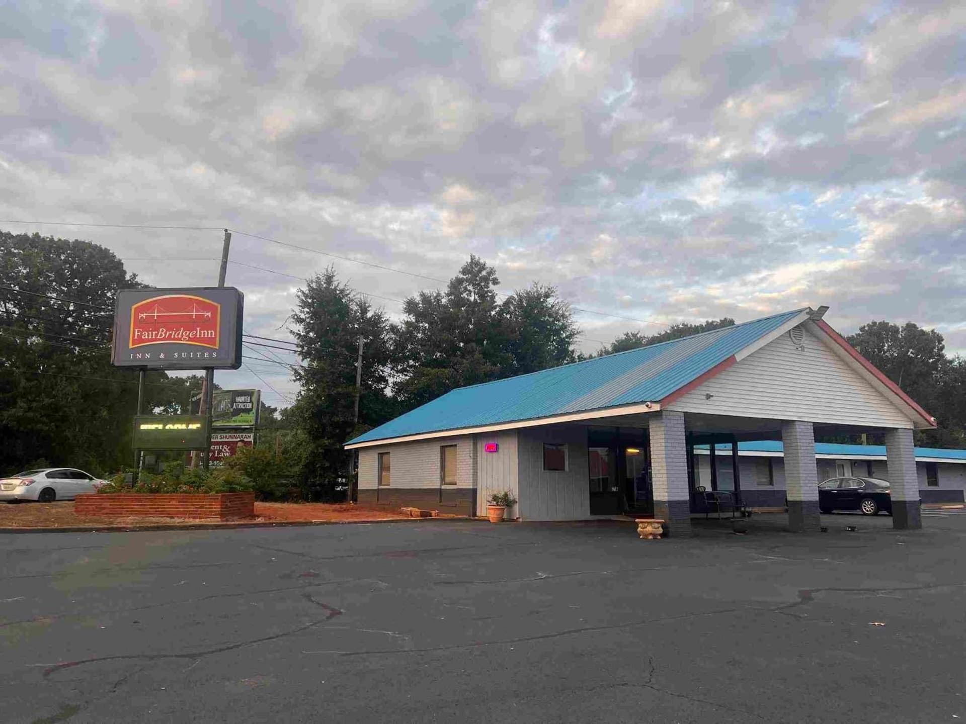 Fairbridge Inn & Suites — hotel in Talladega, Alabama