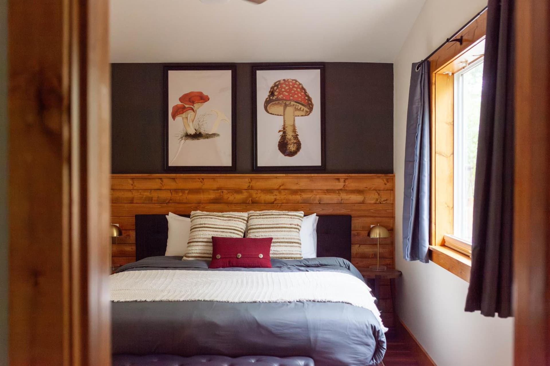 Backwoods Cabins interior in Carson, WA — gallery photo 2