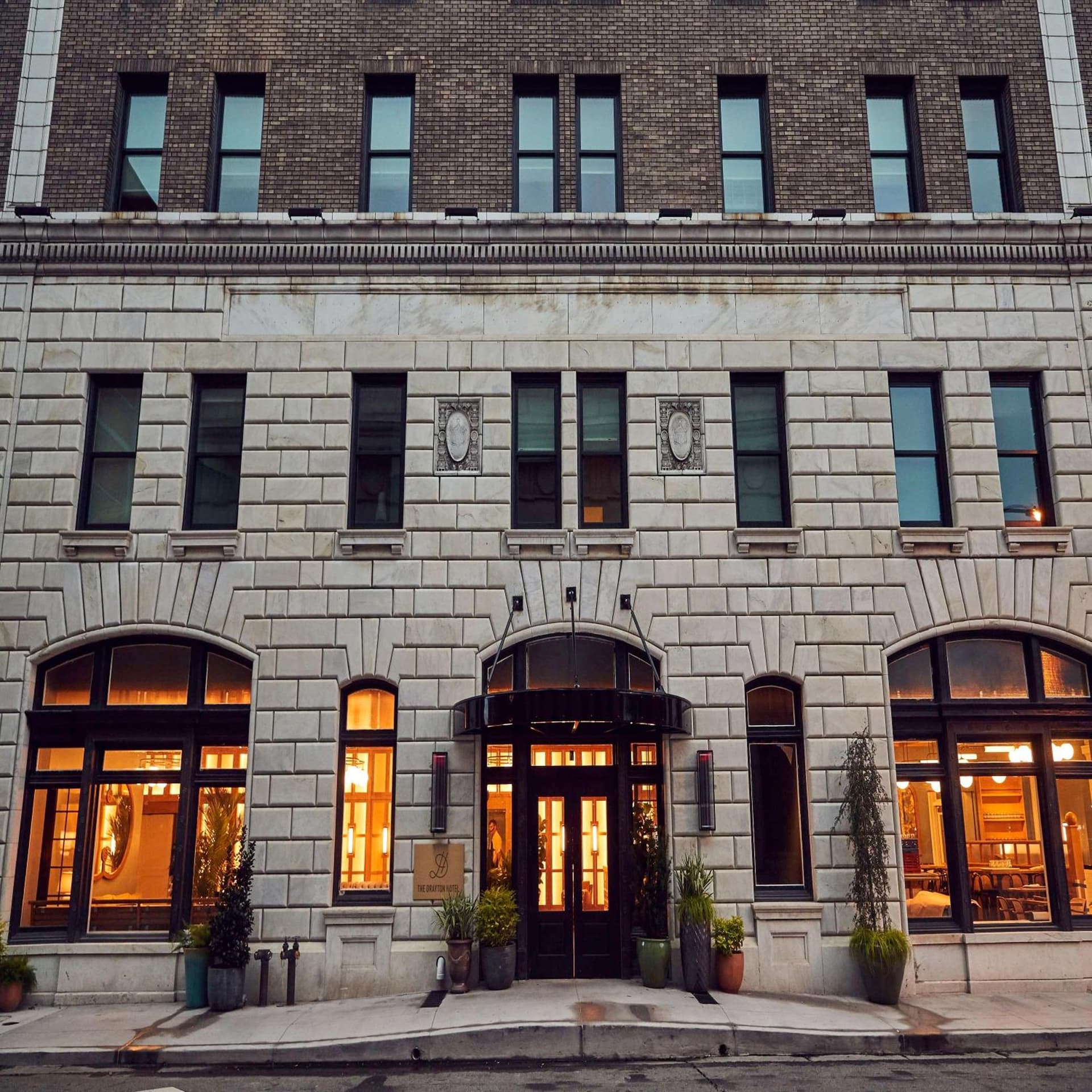 The Drayton Hotel Savannah, Curio Collection by Hilton — hotel in Savannah, Georgia