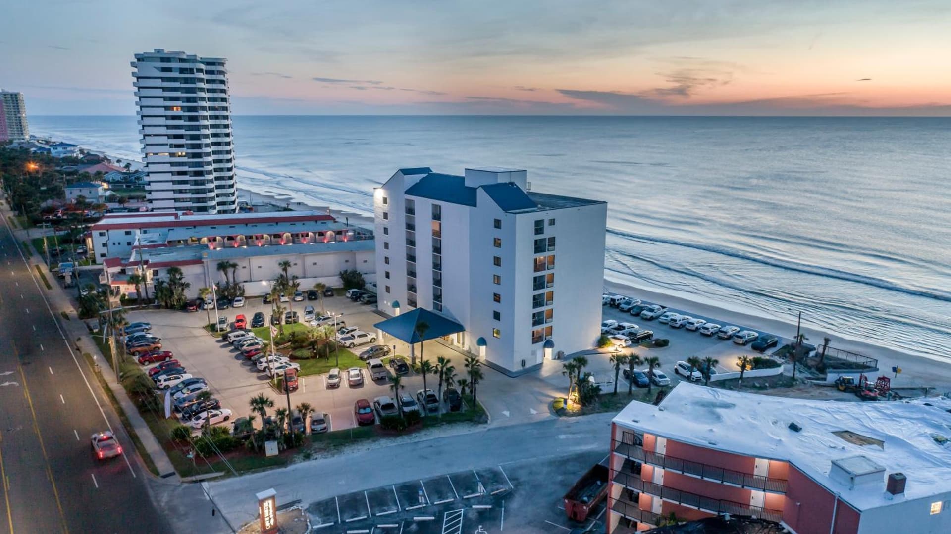 Tropical Winds Resort Hotel — hotel in Daytona Beach, Florida