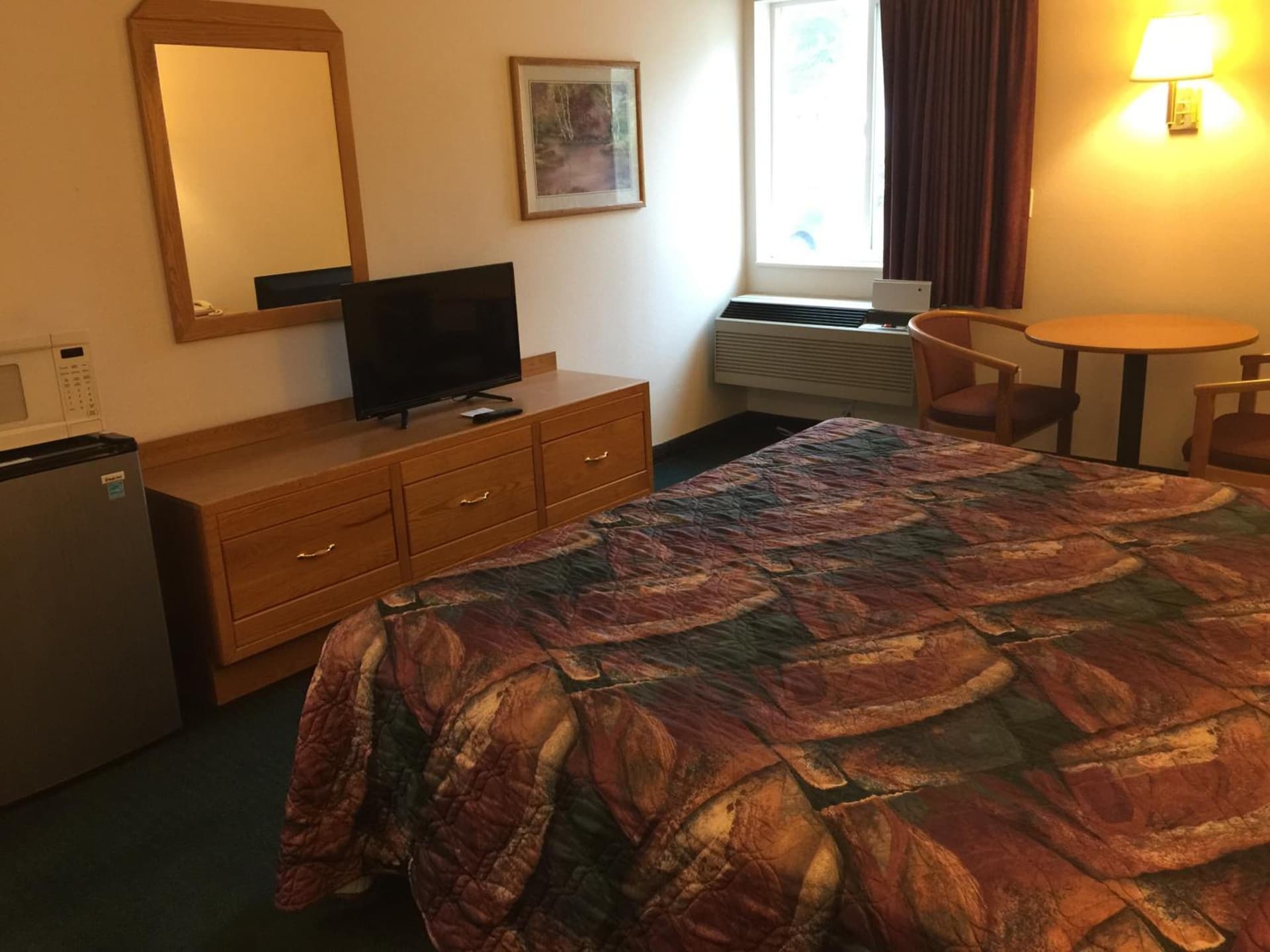 Economy Inn & Suites property views in Nephi, UT — gallery photo 3