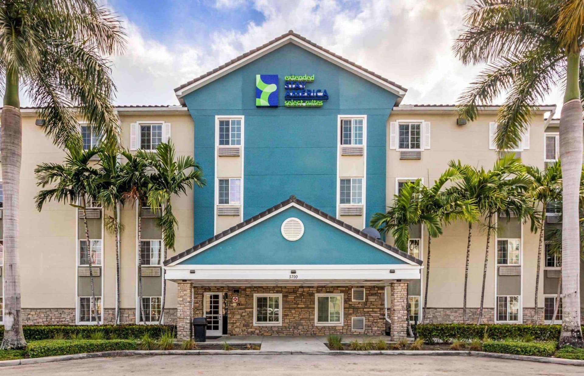 Extended Stay America Select Suites - Fort Lauderdale - Airport - West featured exterior or lobby in Davie, FL — similar hotel