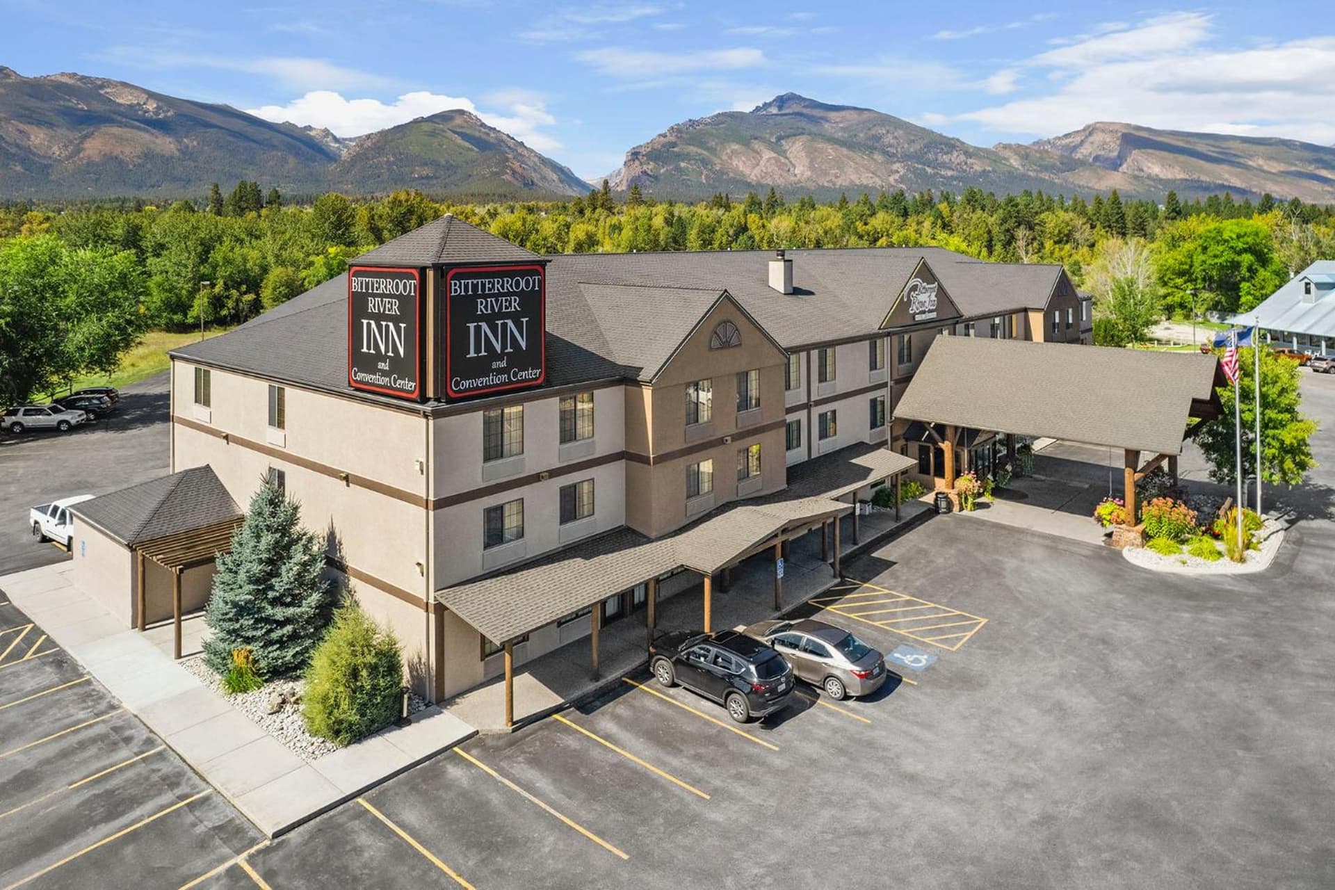 Bitterroot River Inn and Conference Center — hotel in Hamilton, Montana
