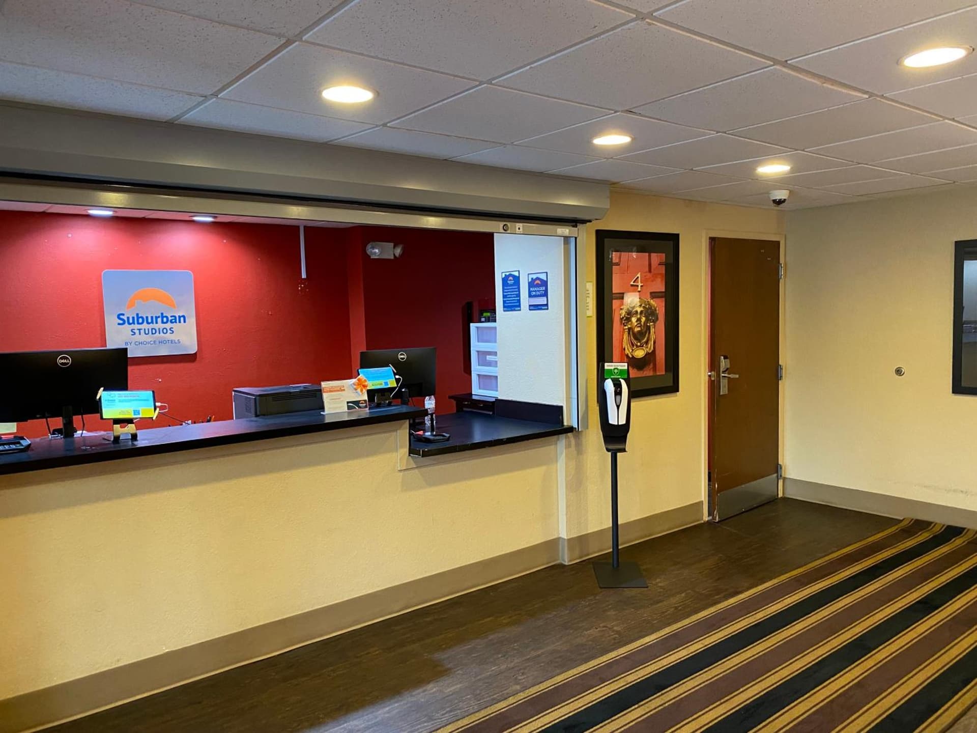 Suburban Studios Auburn Hills - Detroit interior in Auburn Hills, MI — gallery photo 2