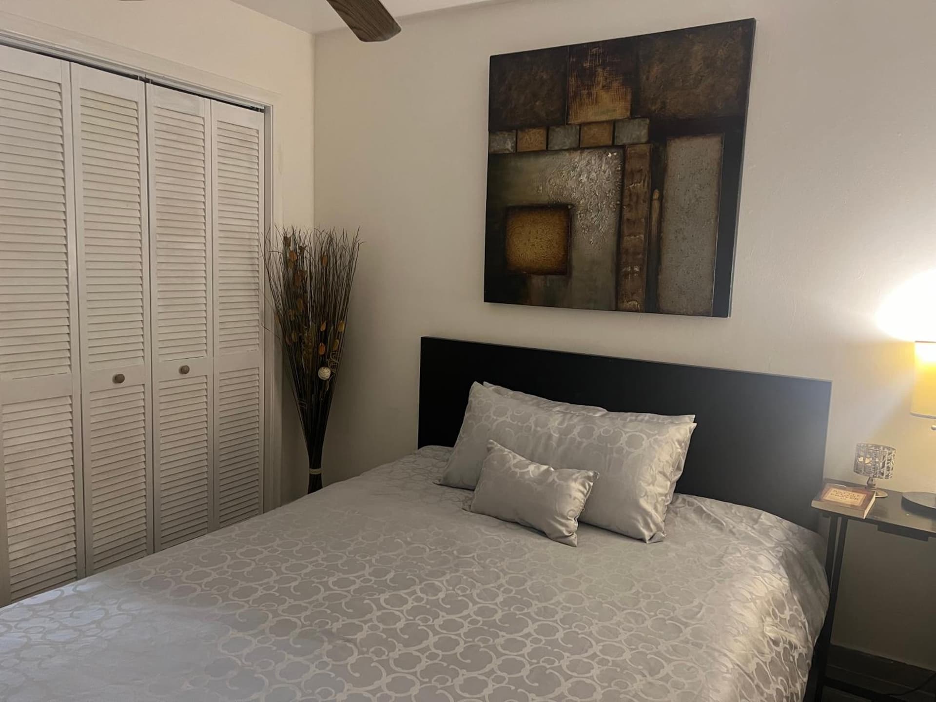 Cozy place featured exterior or lobby in Hollywood, FL — similar hotel