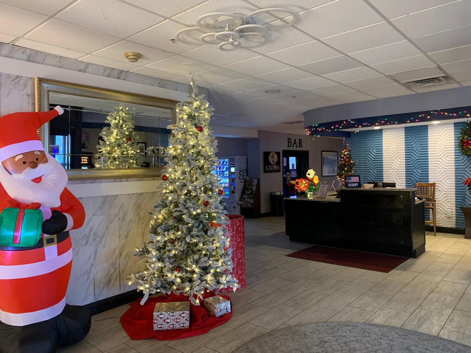 Albany Airport Inn interior in Albany, NY — gallery photo 2