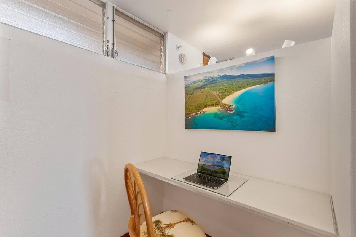 Stunning 1 Bedroom with Ocean and Island Views ~ Sleeps 4 ~ Royal Kahana 514 interior in Kahana — gallery photo 2