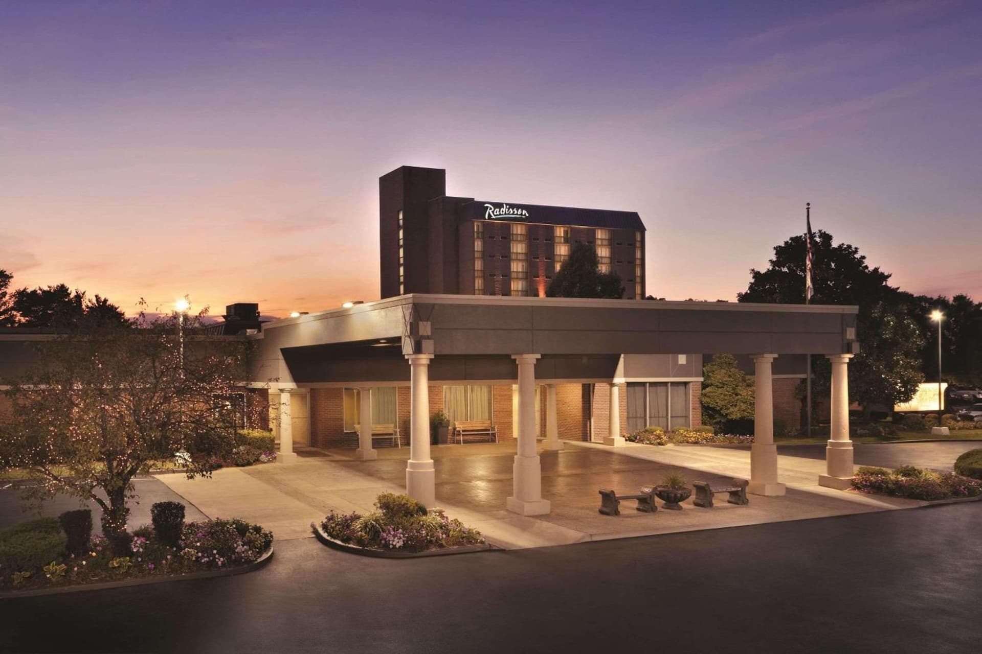 Radisson Hotel Louisville North — hotel in Jeffersonville, Indiana