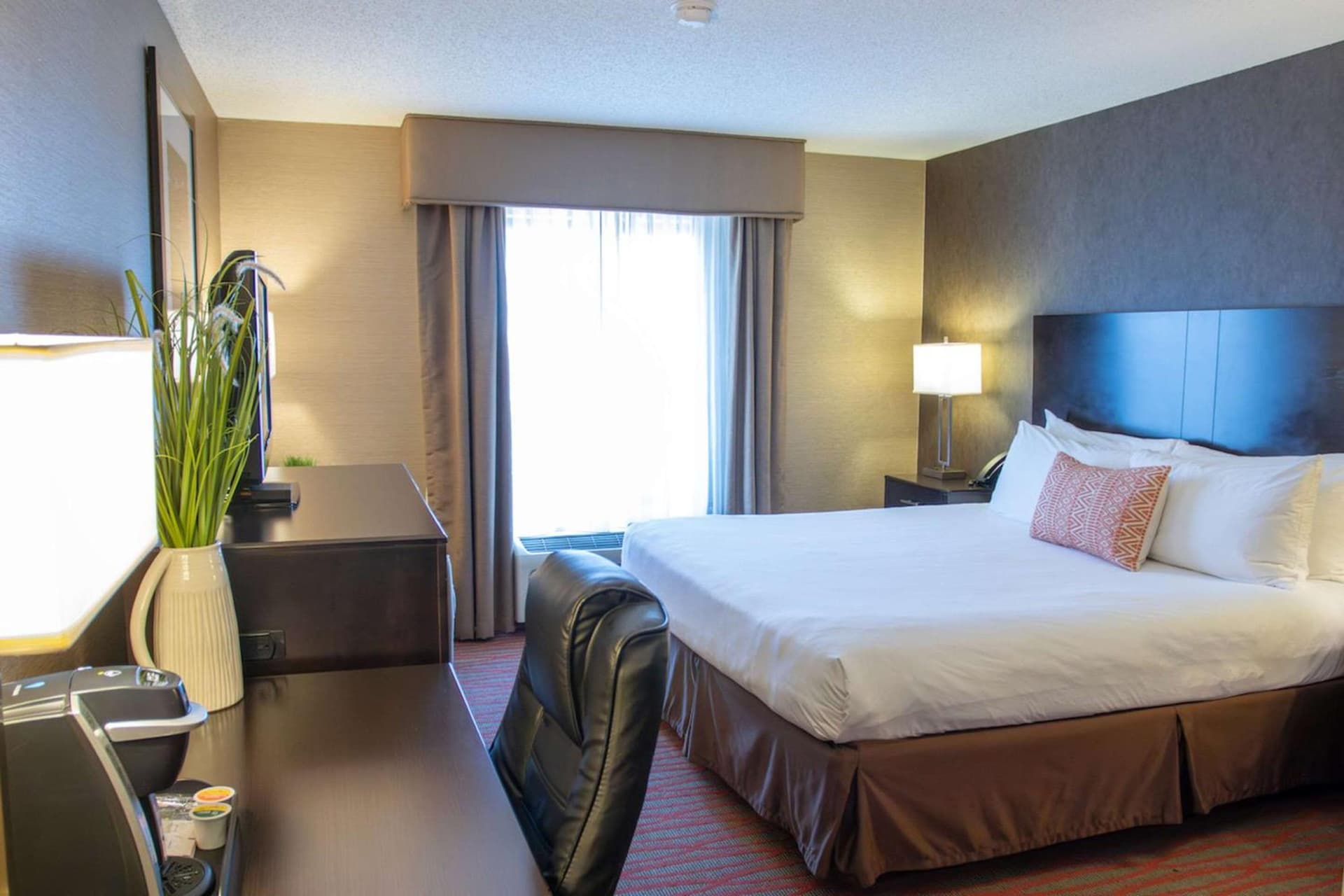 Country Inn & Suites by Radisson, Garden City, KS interior in Garden City, KS — gallery photo 2
