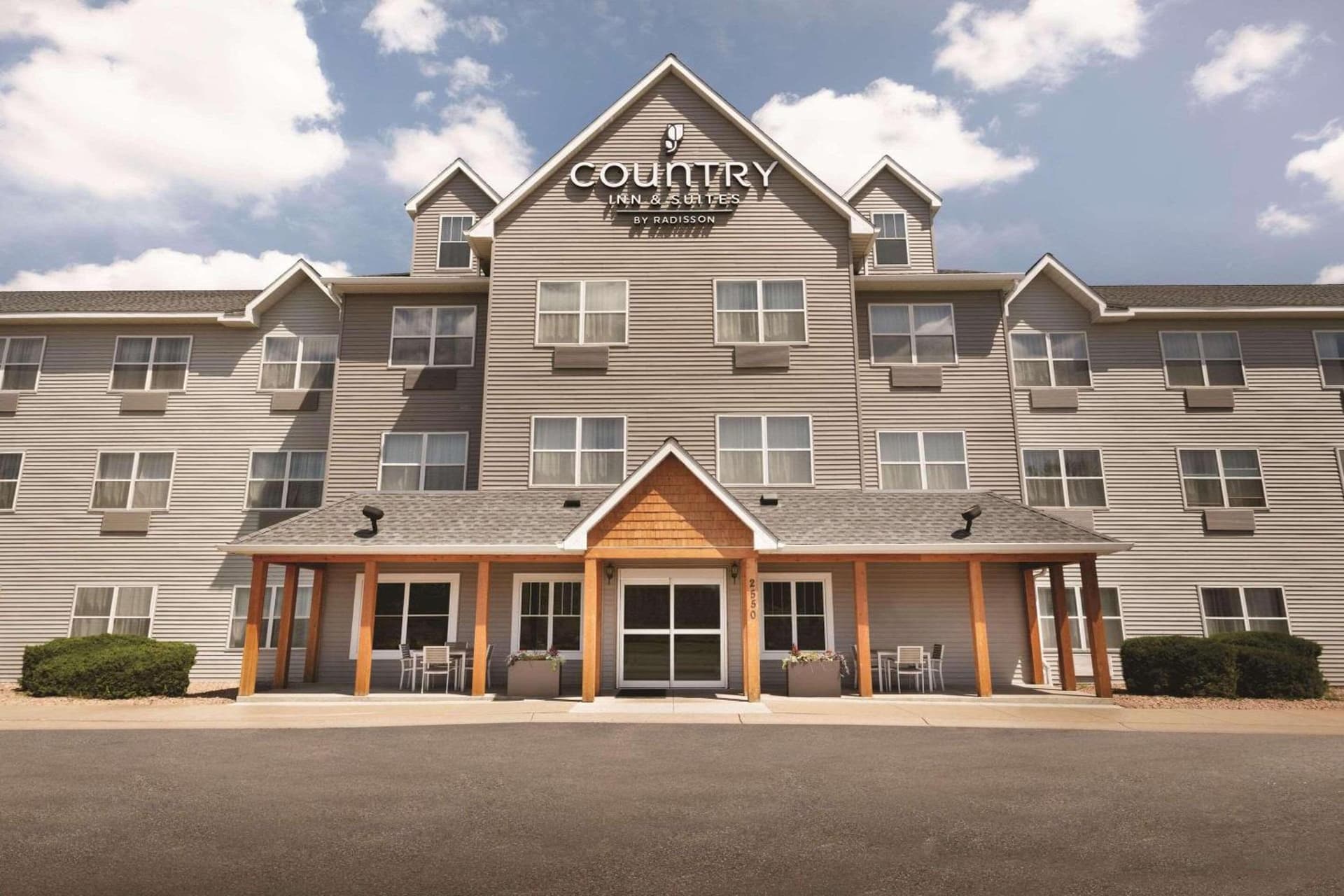 Country Inn & Suites by Radisson, Brooklyn Park - Brooklyn Center, MN — hotel in Brooklyn Center, Minnesota
