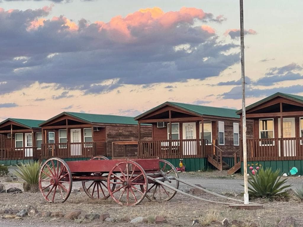 Mountain View Lodge interior in Fort Davis, TX — gallery photo 2